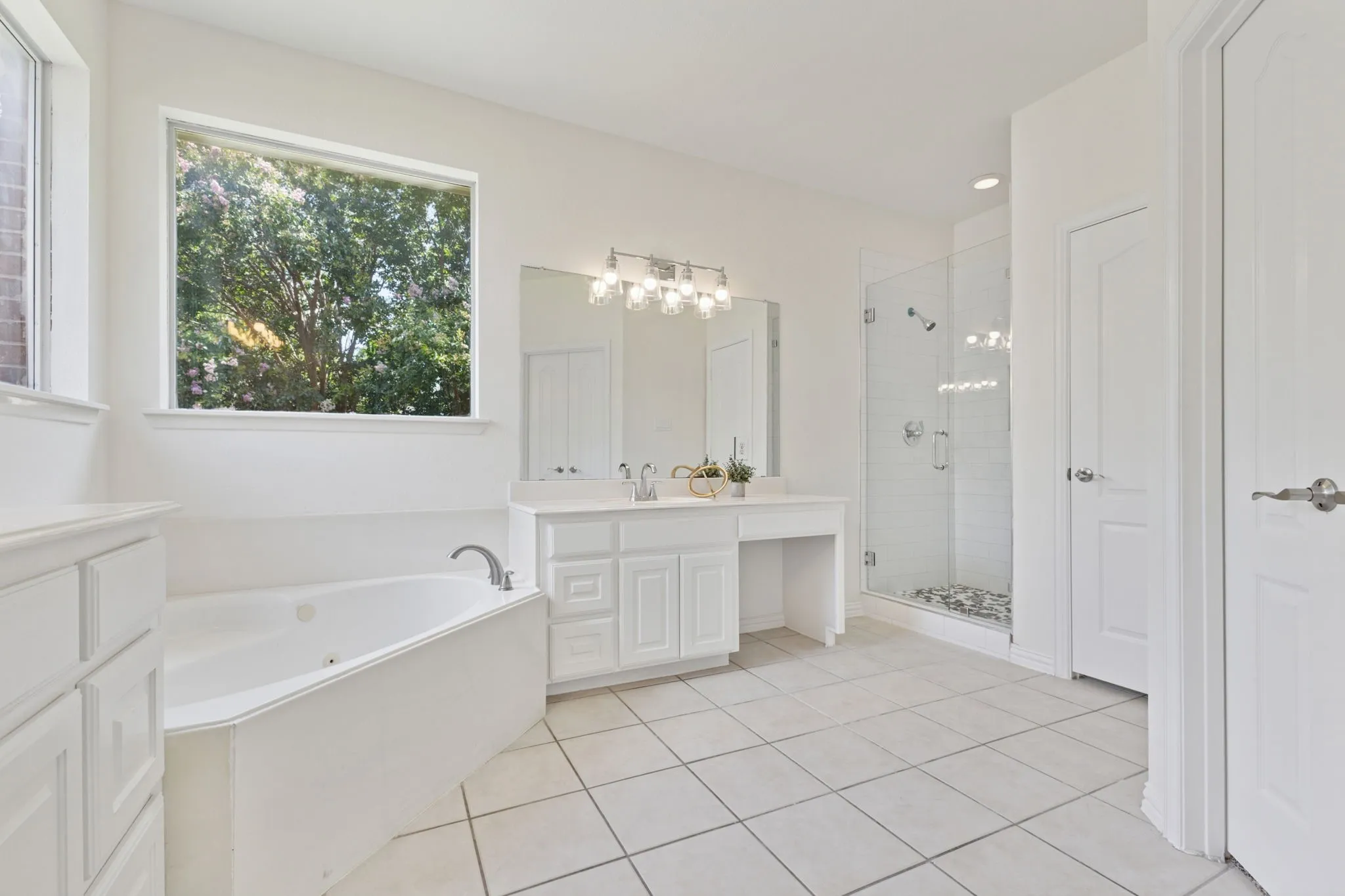 Single Family Residence For Rent in Denton County , 2509 Woodstone Court, Flower Mound, Texas 75022, 5 Bedroom, 3 Bathroom, 3 Garage spaces, 3,068 Sqft, built in 2001, mls#21390718, Real Estate Agent in Flower Mound, Homes For Rent in Denton county, Homes For Rent in Flower Mound, Realtor in Flower Mound Texas, Real Estate Brokerage Independent Realty Texas, Luminita Cordes Realtor