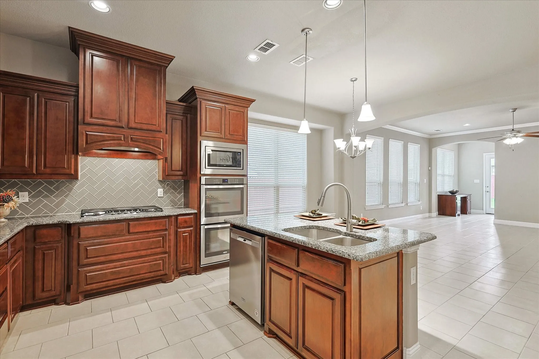 Single Family Residence For Rent in Tarrant County , 4332 Old Grove Way, Fort Worth, Texas 76244, 4 Bedroom, 3 Bathroom, 2 Garage spaces, 2,658 Sqft, built in 2015, mls#21390708, Real Estate Agent in Fort Worth, Homes For Rent in Tarrant county, Homes For Rent in Fort Worth, Realtor in Fort Worth Texas, Real Estate Brokerage Independent Realty Texas, Luminita Cordes Realtor