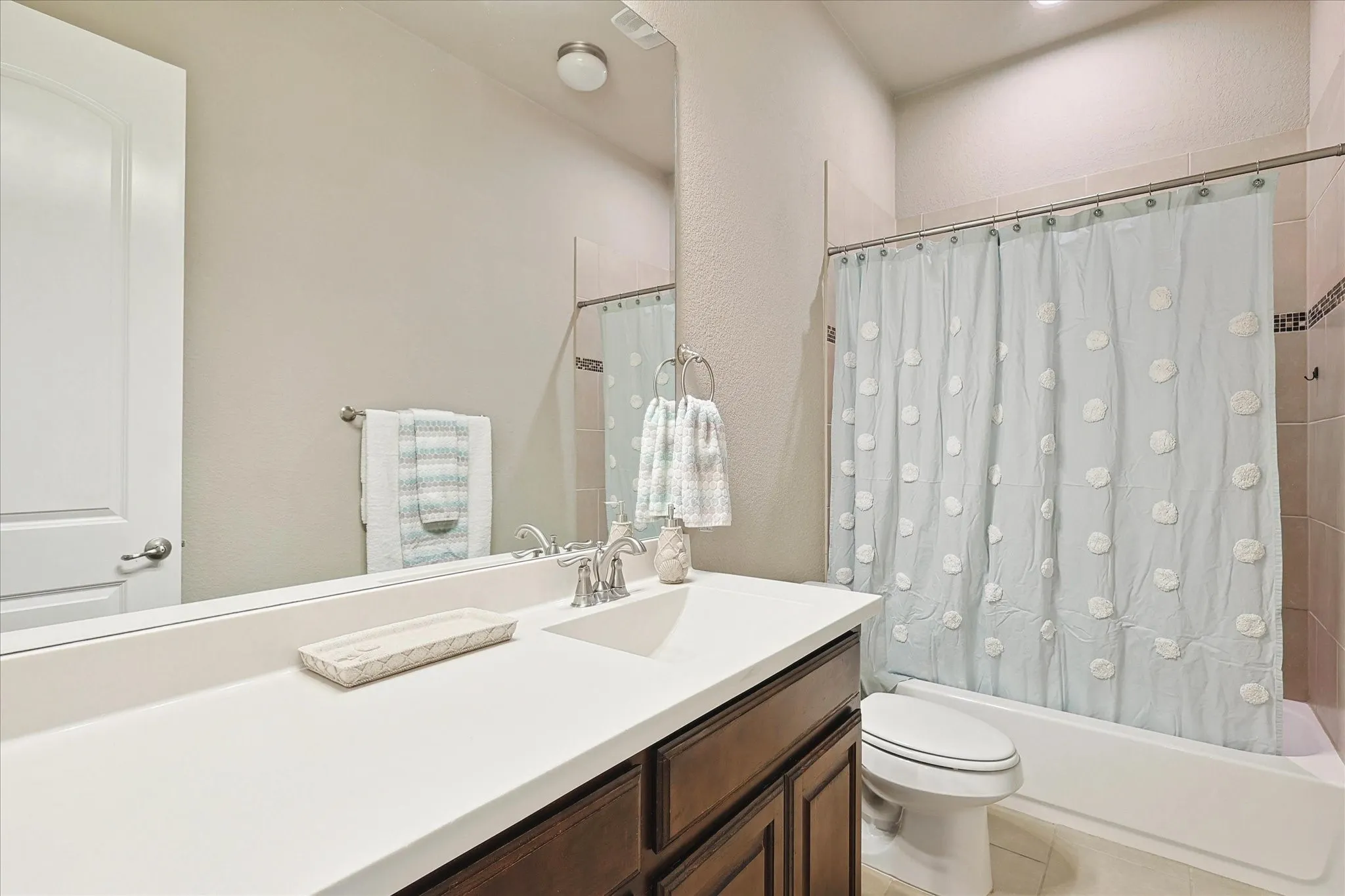 Single Family Residence For Rent in Tarrant County , 4332 Old Grove Way, Fort Worth, Texas 76244, 4 Bedroom, 3 Bathroom, 2 Garage spaces, 2,658 Sqft, built in 2015, mls#21390708, Real Estate Agent in Fort Worth, Homes For Rent in Tarrant county, Homes For Rent in Fort Worth, Realtor in Fort Worth Texas, Real Estate Brokerage Independent Realty Texas, Luminita Cordes Realtor
