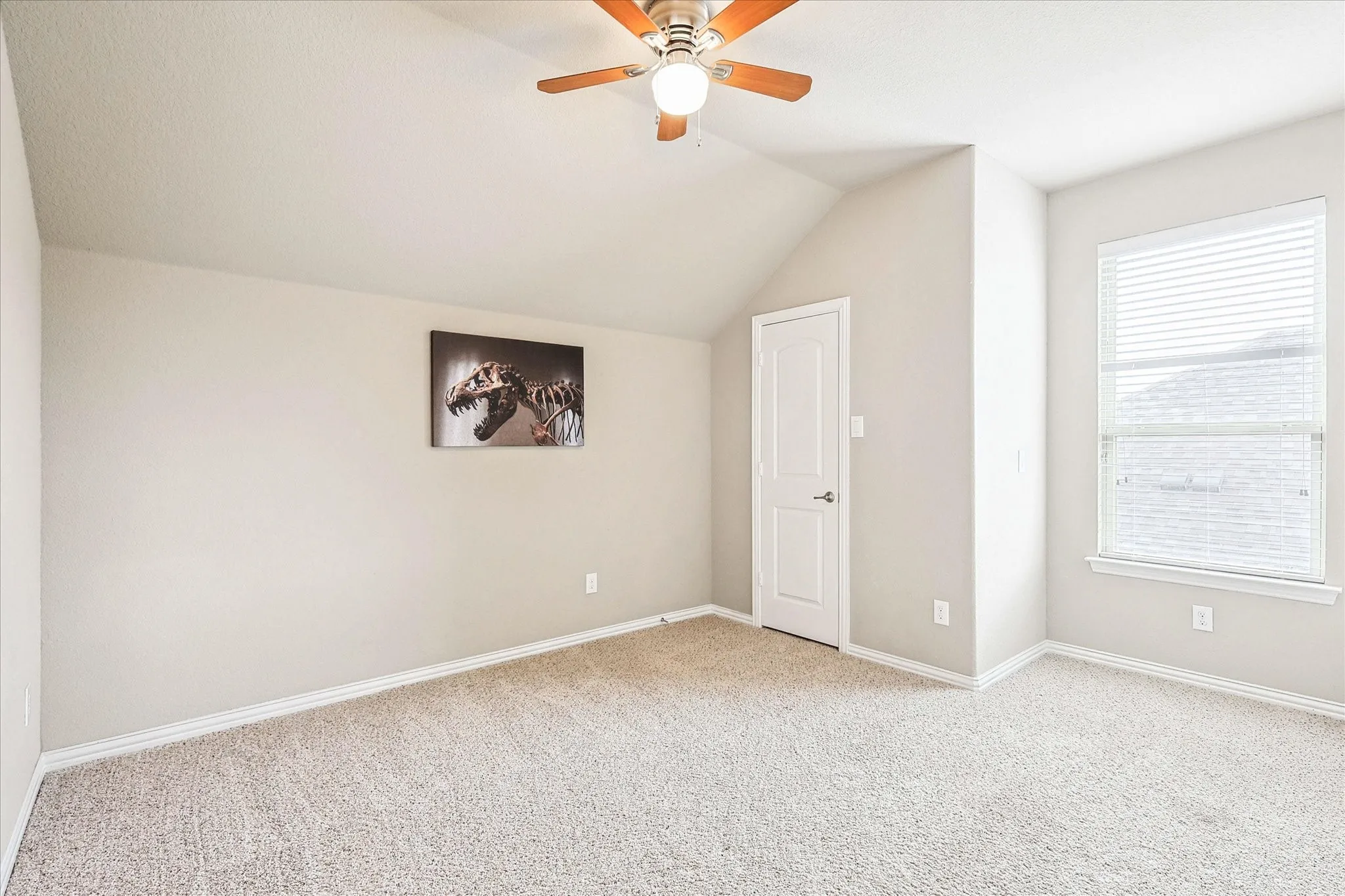 Single Family Residence For Rent in Tarrant County , 4332 Old Grove Way, Fort Worth, Texas 76244, 4 Bedroom, 3 Bathroom, 2 Garage spaces, 2,658 Sqft, built in 2015, mls#21390708, Real Estate Agent in Fort Worth, Homes For Rent in Tarrant county, Homes For Rent in Fort Worth, Realtor in Fort Worth Texas, Real Estate Brokerage Independent Realty Texas, Luminita Cordes Realtor