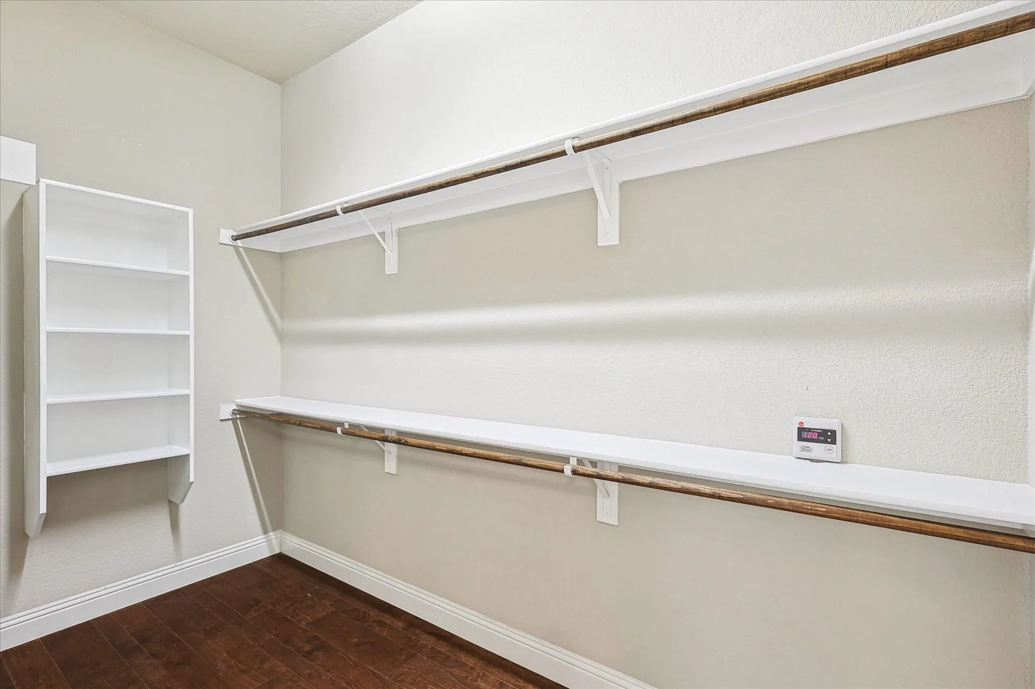 Single Family Residence For Rent in Tarrant County , 4332 Old Grove Way, Fort Worth, Texas 76244, 4 Bedroom, 3 Bathroom, 2 Garage spaces, 2,658 Sqft, built in 2015, mls#21390708, Real Estate Agent in Fort Worth, Homes For Rent in Tarrant county, Homes For Rent in Fort Worth, Realtor in Fort Worth Texas, Real Estate Brokerage Independent Realty Texas, Luminita Cordes Realtor