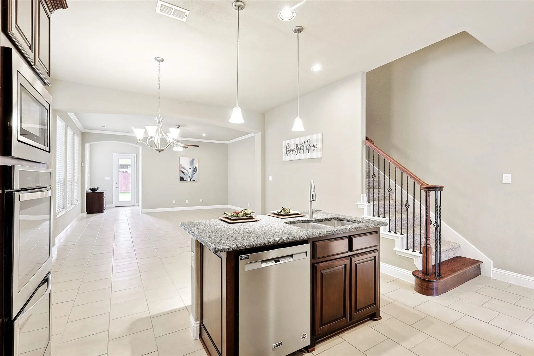 Single Family Residence For Rent in Tarrant County , 4332 Old Grove Way, Fort Worth, Texas 76244, 4 Bedroom, 3 Bathroom, 2 Garage spaces, 2,658 Sqft, built in 2015, mls#21390708, Real Estate Agent in Fort Worth, Homes For Rent in Tarrant county, Homes For Rent in Fort Worth, Realtor in Fort Worth Texas, Real Estate Brokerage Independent Realty Texas, Luminita Cordes Realtor