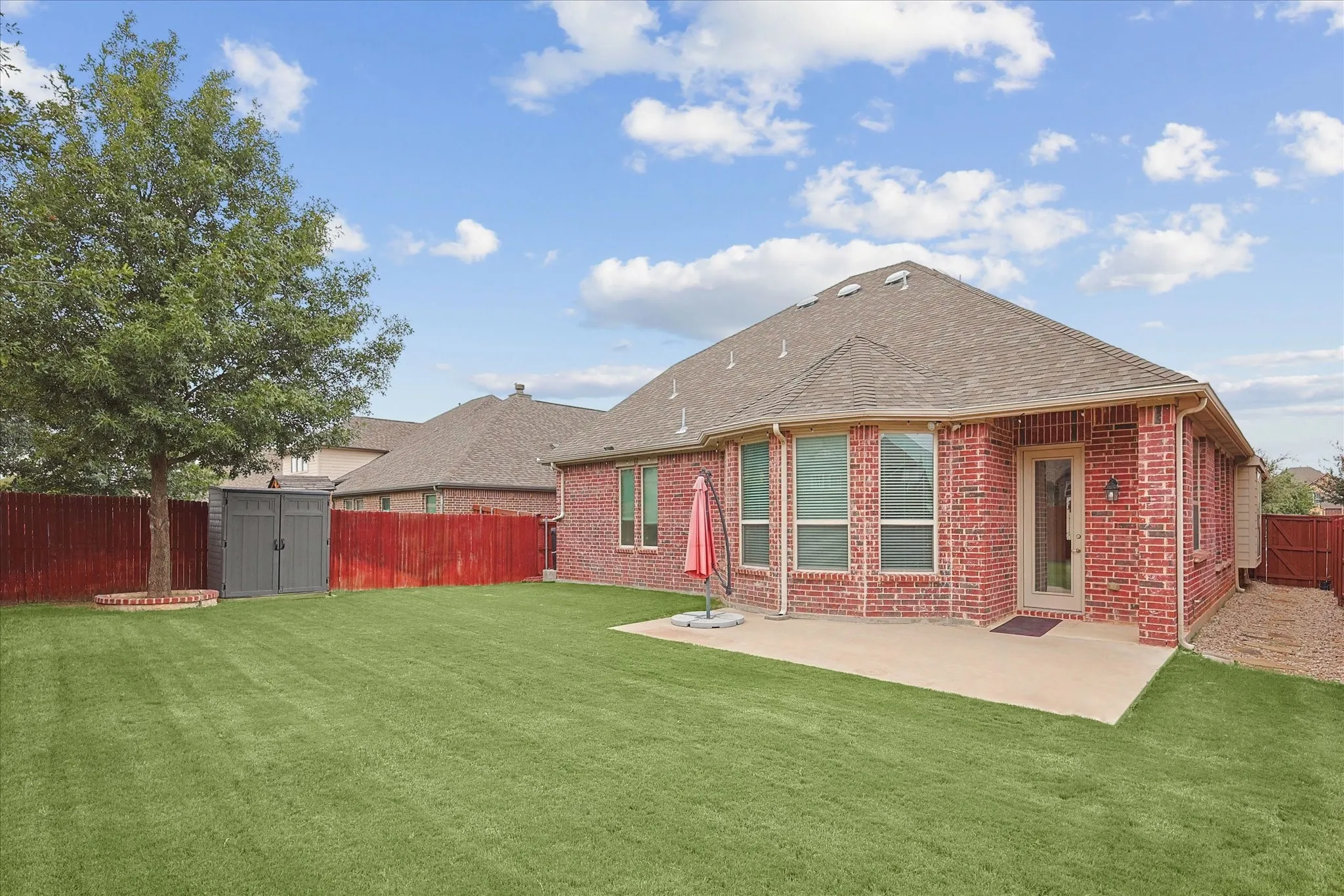 Single Family Residence For Rent in Tarrant County , 4332 Old Grove Way, Fort Worth, Texas 76244, 4 Bedroom, 3 Bathroom, 2 Garage spaces, 2,658 Sqft, built in 2015, mls#21390708, Real Estate Agent in Fort Worth, Homes For Rent in Tarrant county, Homes For Rent in Fort Worth, Realtor in Fort Worth Texas, Real Estate Brokerage Independent Realty Texas, Luminita Cordes Realtor