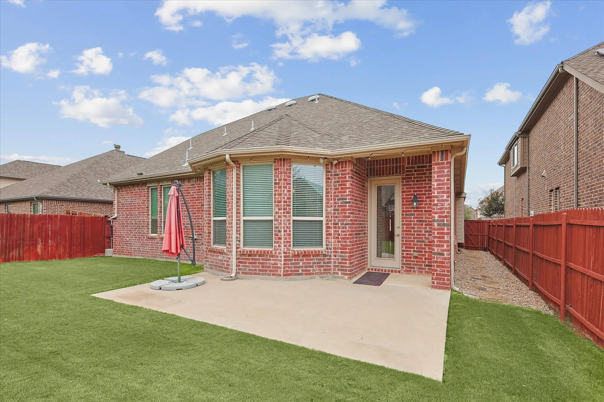 Single Family Residence For Rent in Tarrant County , 4332 Old Grove Way, Fort Worth, Texas 76244, 4 Bedroom, 3 Bathroom, 2 Garage spaces, 2,658 Sqft, built in 2015, mls#21390708, Real Estate Agent in Fort Worth, Homes For Rent in Tarrant county, Homes For Rent in Fort Worth, Realtor in Fort Worth Texas, Real Estate Brokerage Independent Realty Texas, Luminita Cordes Realtor