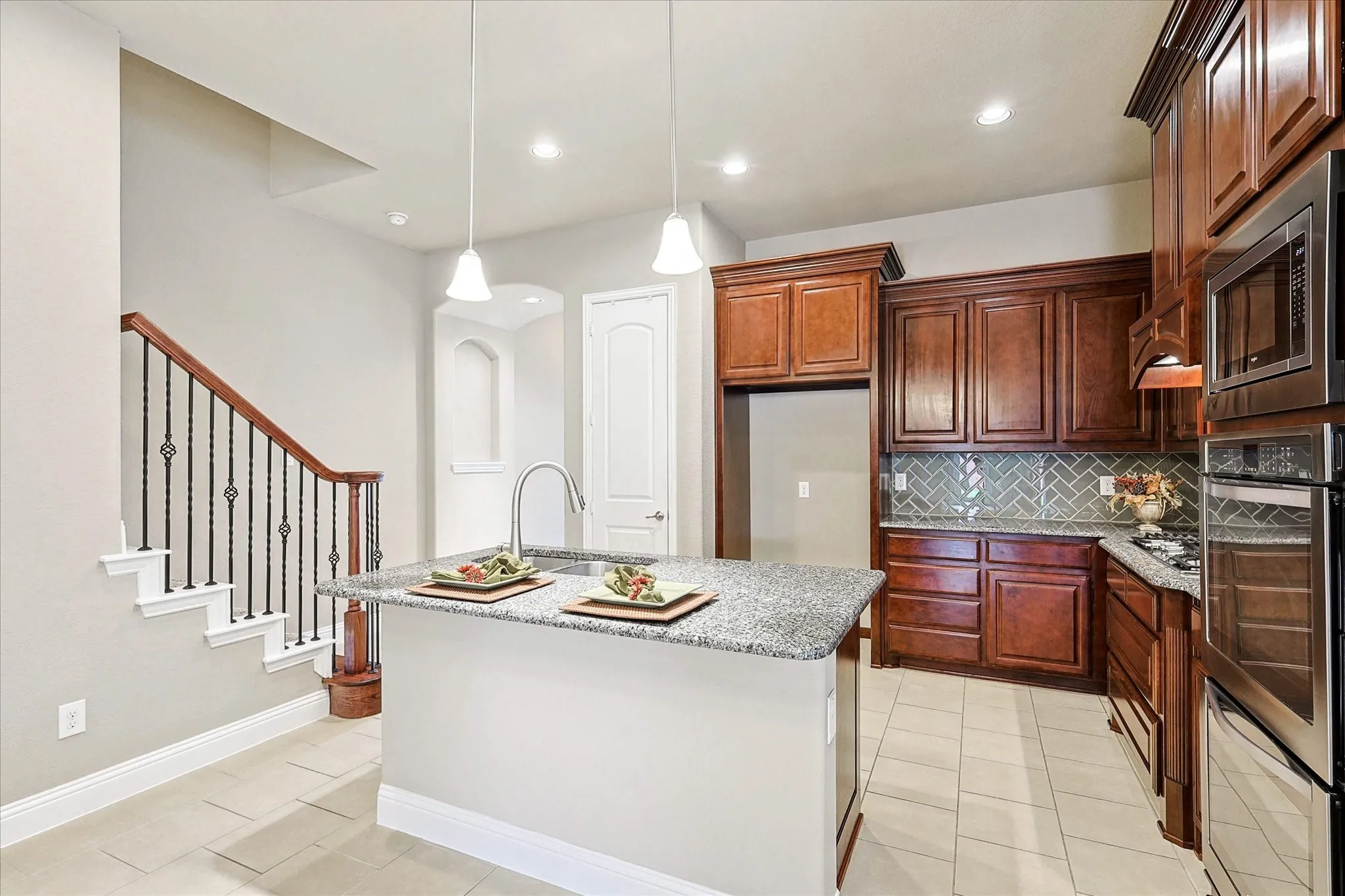 Single Family Residence For Rent in Tarrant County , 4332 Old Grove Way, Fort Worth, Texas 76244, 4 Bedroom, 3 Bathroom, 2 Garage spaces, 2,658 Sqft, built in 2015, mls#21390708, Real Estate Agent in Fort Worth, Homes For Rent in Tarrant county, Homes For Rent in Fort Worth, Realtor in Fort Worth Texas, Real Estate Brokerage Independent Realty Texas, Luminita Cordes Realtor