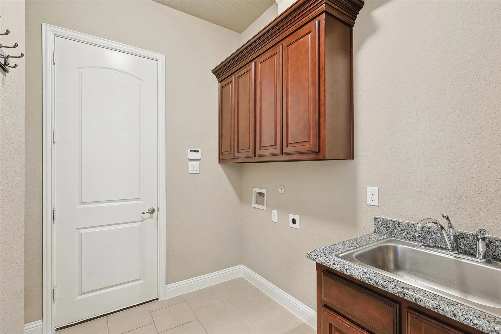 Single Family Residence For Rent in Tarrant County , 4332 Old Grove Way, Fort Worth, Texas 76244, 4 Bedroom, 3 Bathroom, 2 Garage spaces, 2,658 Sqft, built in 2015, mls#21390708, Real Estate Agent in Fort Worth, Homes For Rent in Tarrant county, Homes For Rent in Fort Worth, Realtor in Fort Worth Texas, Real Estate Brokerage Independent Realty Texas, Luminita Cordes Realtor