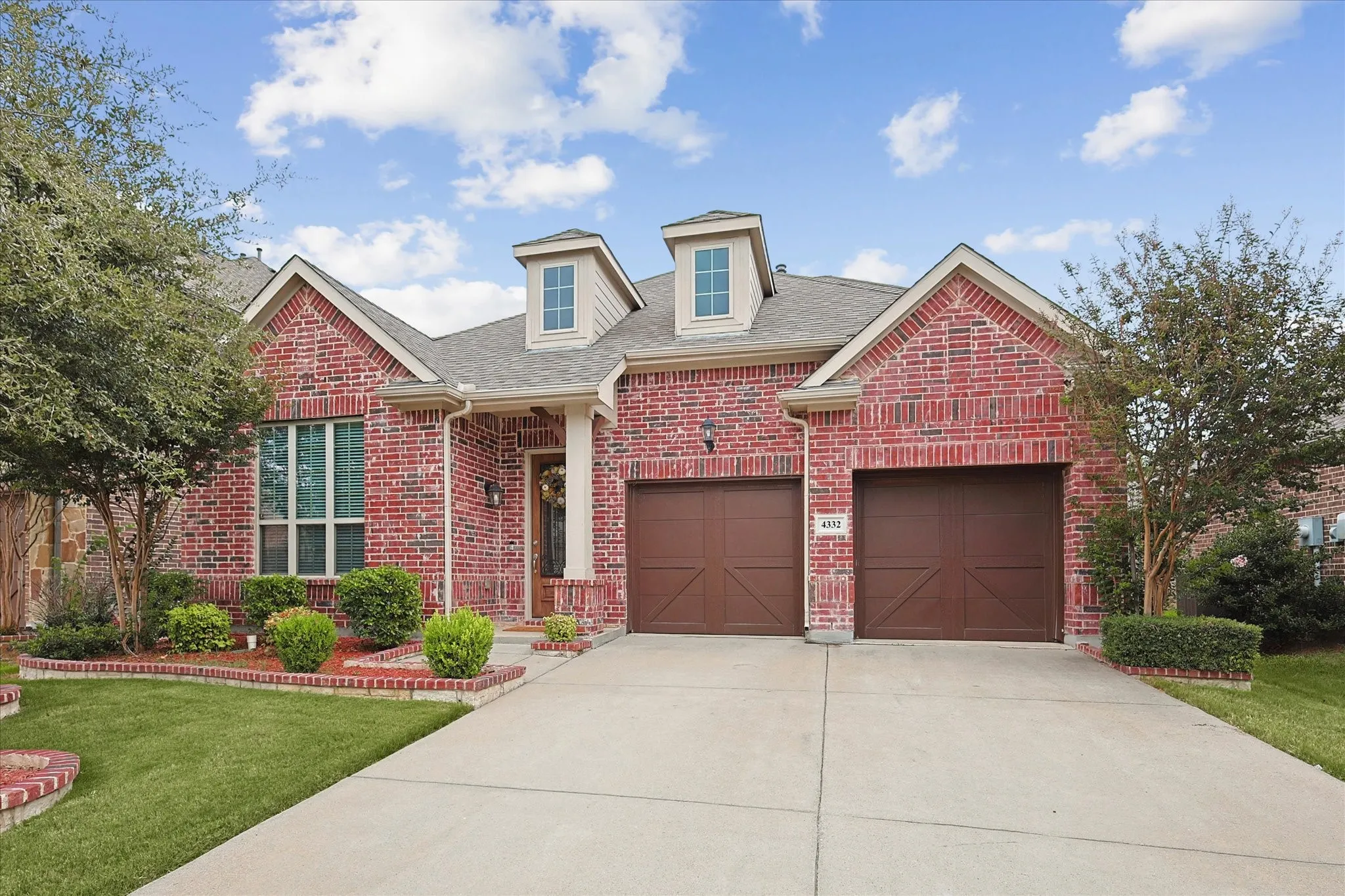 Single Family Residence For Rent