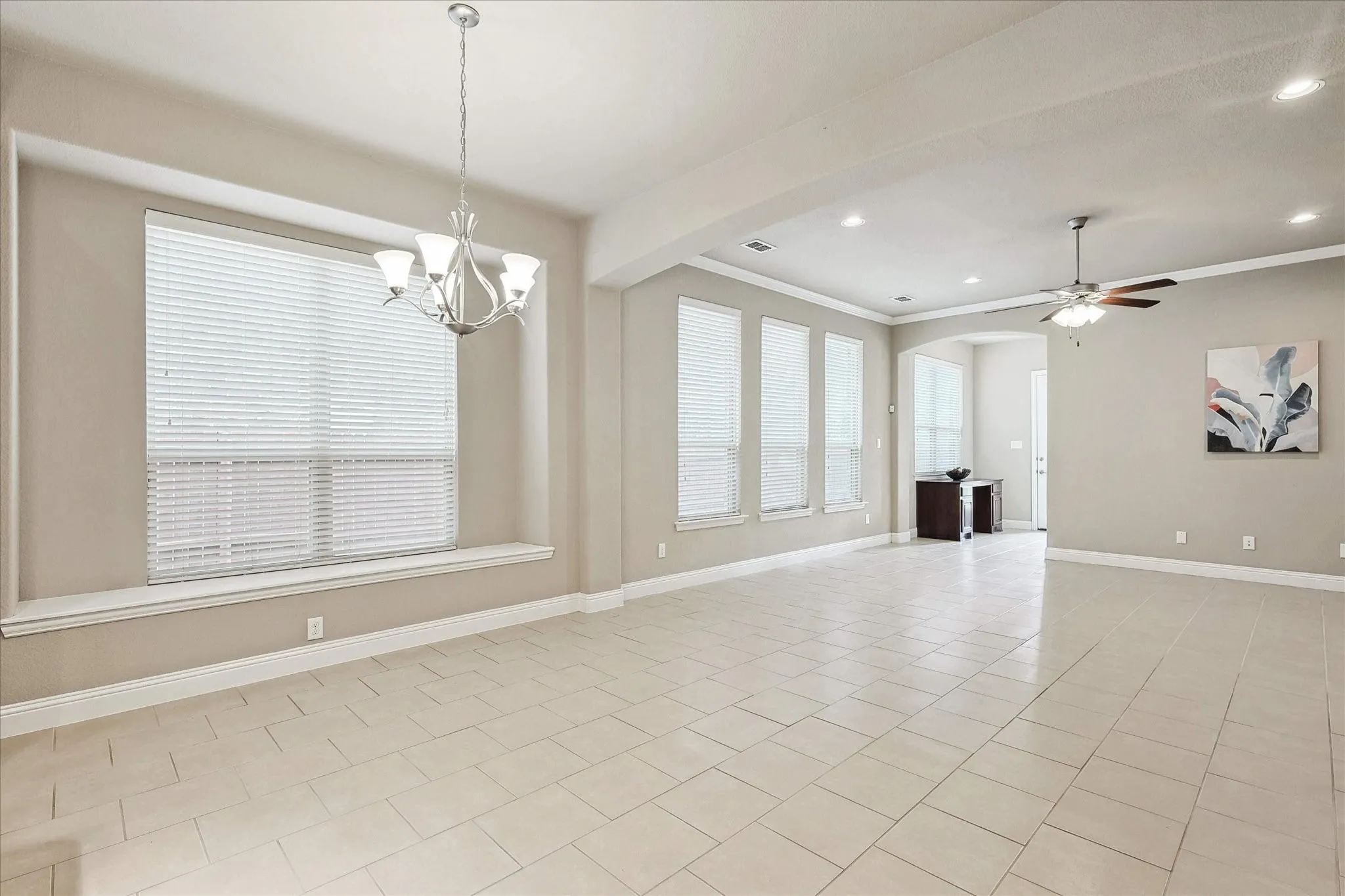 Single Family Residence For Rent in Tarrant County , 4332 Old Grove Way, Fort Worth, Texas 76244, 4 Bedroom, 3 Bathroom, 2 Garage spaces, 2,658 Sqft, built in 2015, mls#21390708, Real Estate Agent in Fort Worth, Homes For Rent in Tarrant county, Homes For Rent in Fort Worth, Realtor in Fort Worth Texas, Real Estate Brokerage Independent Realty Texas, Luminita Cordes Realtor