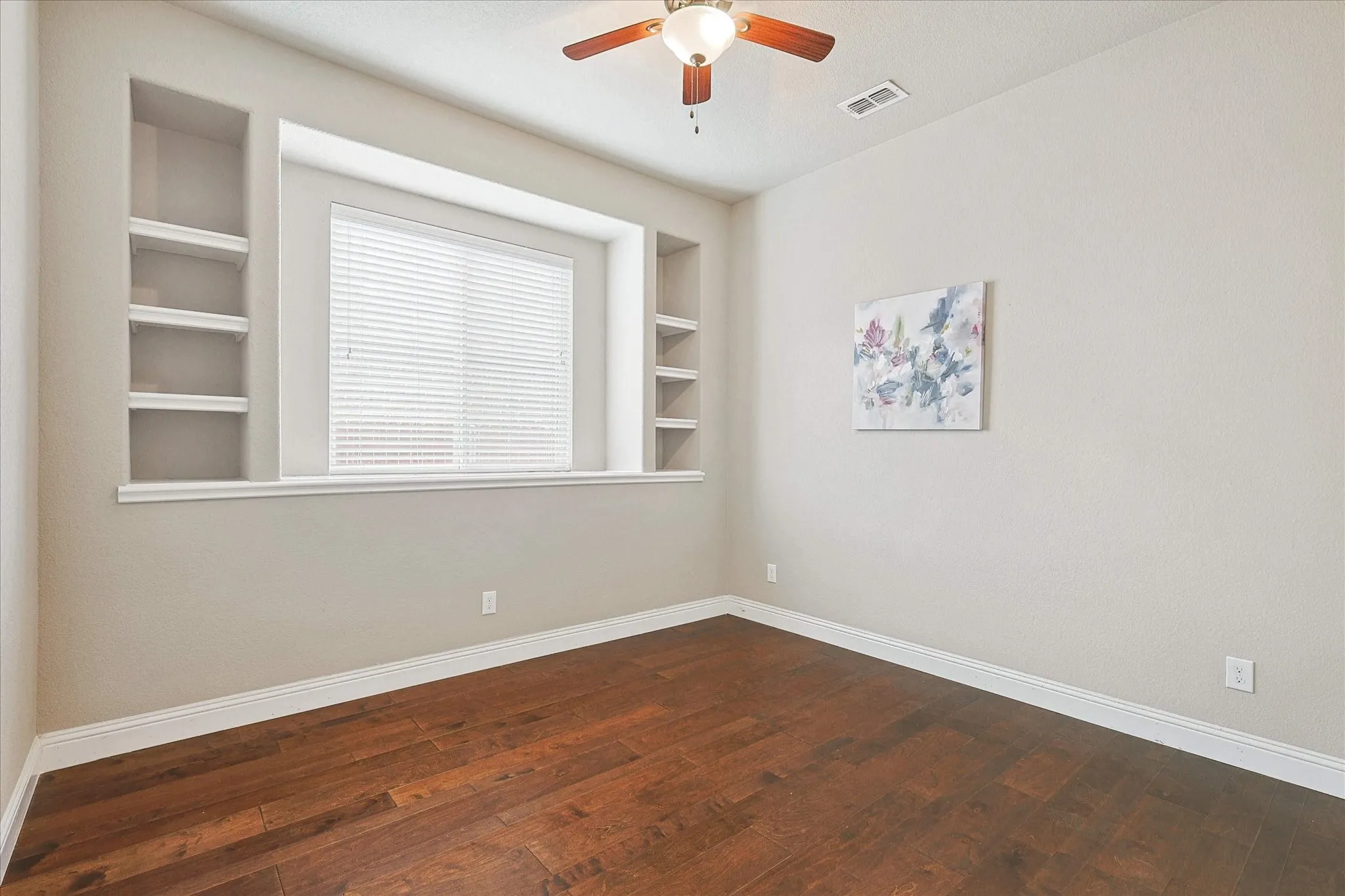 Single Family Residence For Rent in Tarrant County , 4332 Old Grove Way, Fort Worth, Texas 76244, 4 Bedroom, 3 Bathroom, 2 Garage spaces, 2,658 Sqft, built in 2015, mls#21390708, Real Estate Agent in Fort Worth, Homes For Rent in Tarrant county, Homes For Rent in Fort Worth, Realtor in Fort Worth Texas, Real Estate Brokerage Independent Realty Texas, Luminita Cordes Realtor