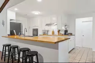 Single Family Residence For Sale in Mc Lennan County , 501 Aspen Incline Drive, Hewitt, Texas 76643, 4 Bedroom, 2 Bathroom, 2 Garage spaces, 1,944 Sqft, built in 1979, mls#21387994, Real Estate Agent in Hewitt, Homes For Sale in Mc Lennan county, Homes For Sale in Hewitt, Realtor in Hewitt Texas, Real Estate Brokerage Independent Realty Texas, Luminita Cordes Realtor