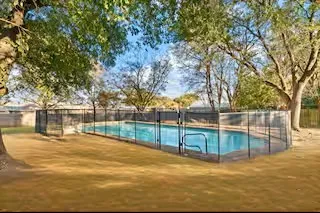 Single Family Residence For Sale in Mc Lennan County , 501 Aspen Incline Drive, Hewitt, Texas 76643, 4 Bedroom, 2 Bathroom, 2 Garage spaces, 1,944 Sqft, built in 1979, mls#21387994, Real Estate Agent in Hewitt, Homes For Sale in Mc Lennan county, Homes For Sale in Hewitt, Realtor in Hewitt Texas, Real Estate Brokerage Independent Realty Texas, Luminita Cordes Realtor