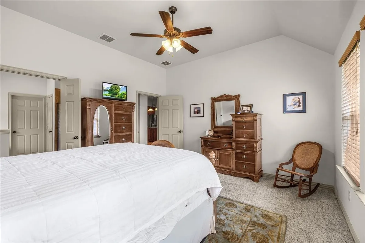 Single Family Residence For Sale in Parker County , 113 Cold Track Drive, Willow Park, Texas 76008, 4 Bedroom, 2 Bathroom, 2 Garage spaces, 2,106 Sqft, built in 2014, mls#21384328, Real Estate Agent in Willow Park, Homes For Sale in Parker county, Homes For Sale in Willow Park, Realtor in Willow Park Texas, Real Estate Brokerage Independent Realty Texas, Luminita Cordes Realtor