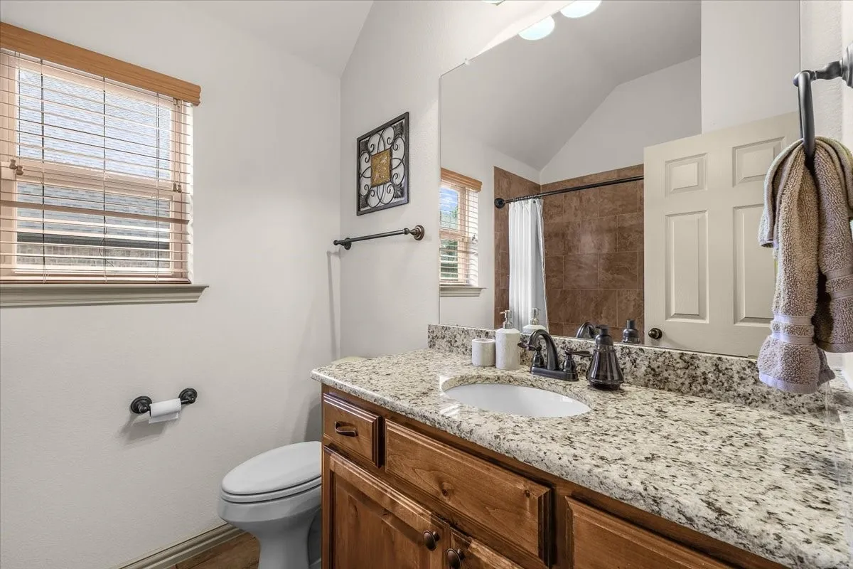 Single Family Residence For Sale in Parker County , 113 Cold Track Drive, Willow Park, Texas 76008, 4 Bedroom, 2 Bathroom, 2 Garage spaces, 2,106 Sqft, built in 2014, mls#21384328, Real Estate Agent in Willow Park, Homes For Sale in Parker county, Homes For Sale in Willow Park, Realtor in Willow Park Texas, Real Estate Brokerage Independent Realty Texas, Luminita Cordes Realtor