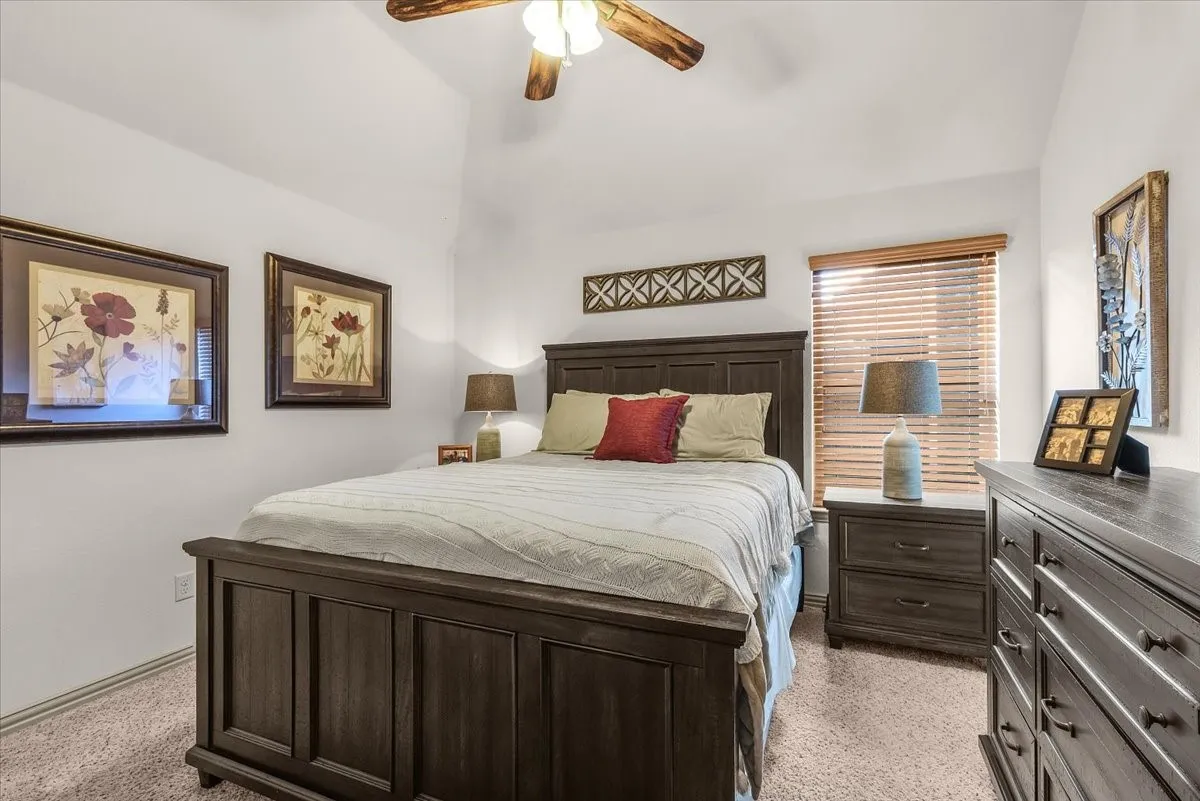 Single Family Residence For Sale in Parker County , 113 Cold Track Drive, Willow Park, Texas 76008, 4 Bedroom, 2 Bathroom, 2 Garage spaces, 2,106 Sqft, built in 2014, mls#21384328, Real Estate Agent in Willow Park, Homes For Sale in Parker county, Homes For Sale in Willow Park, Realtor in Willow Park Texas, Real Estate Brokerage Independent Realty Texas, Luminita Cordes Realtor