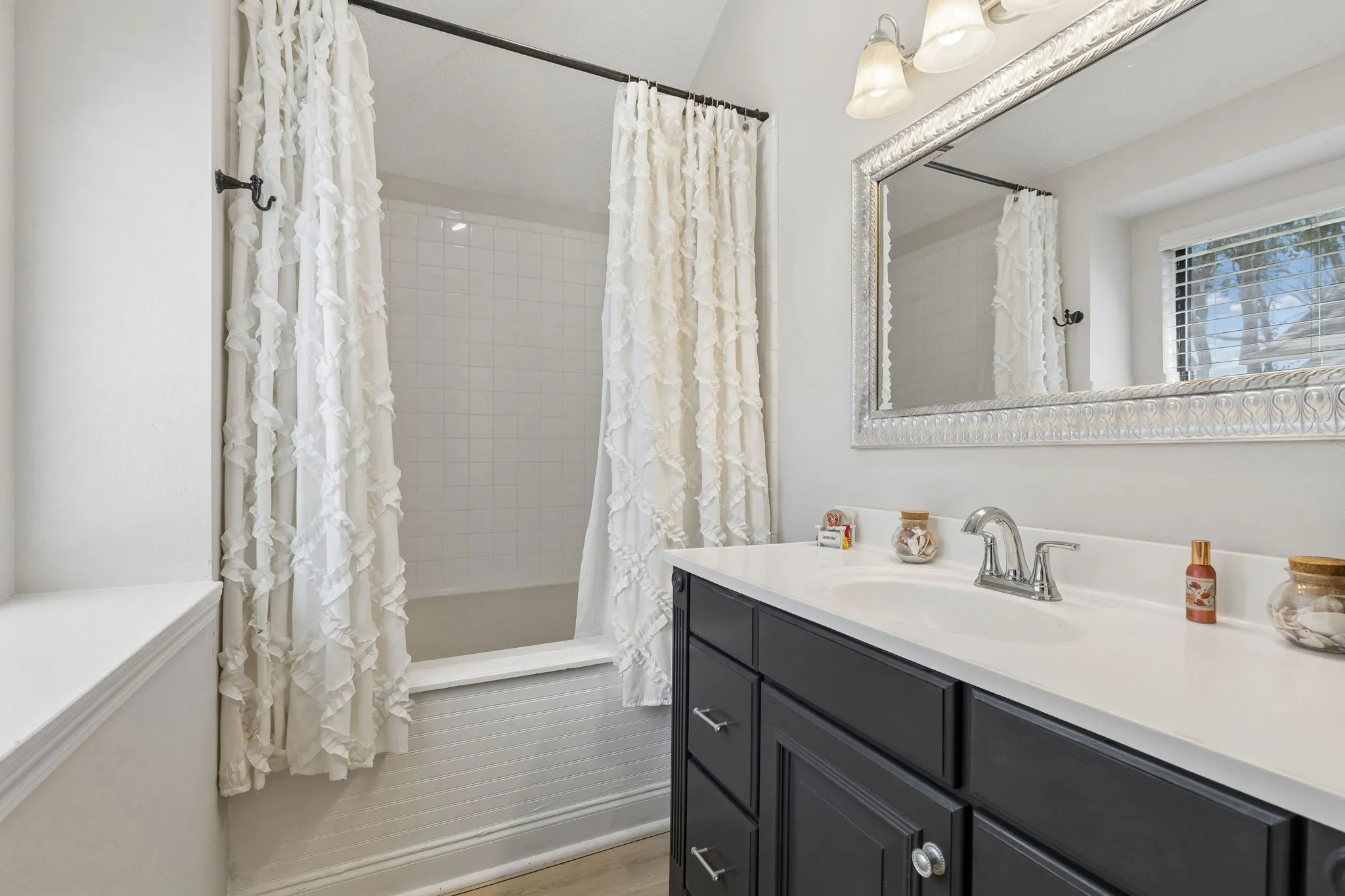 Single Family Residence For Sale in Dallas County , 7808 Cornell Drive, Rowlett, Texas 75088, 4 Bedroom, 3 Bathroom, Garage spaces, 1,735 Sqft, built in 1986, mls#21390685, Real Estate Agent in Rowlett, Homes For Sale in Dallas county, Homes For Sale in Rowlett, Realtor in Rowlett Texas, Real Estate Brokerage Independent Realty Texas, Luminita Cordes Realtor