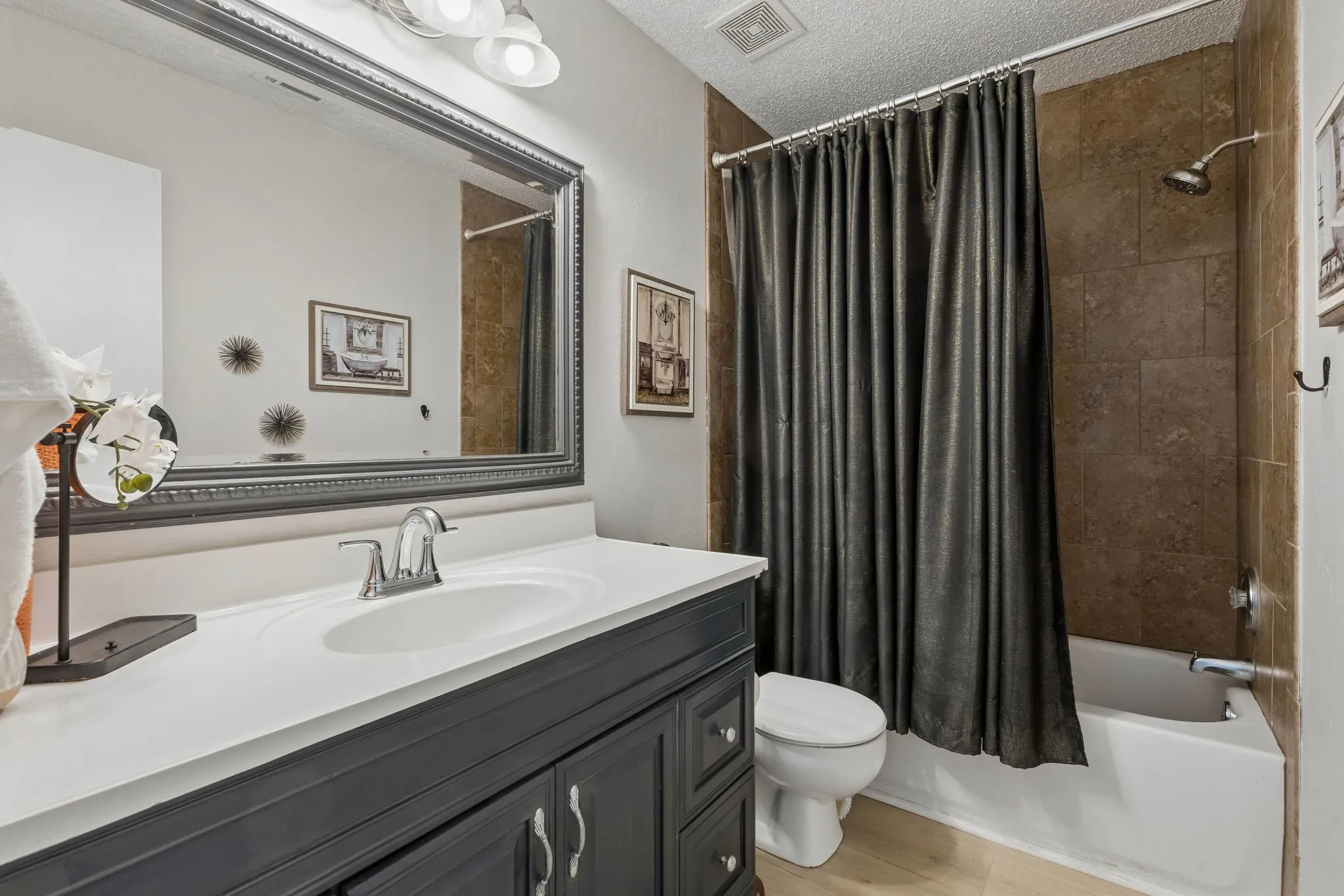 Single Family Residence For Sale in Dallas County , 7808 Cornell Drive, Rowlett, Texas 75088, 4 Bedroom, 3 Bathroom, Garage spaces, 1,735 Sqft, built in 1986, mls#21390685, Real Estate Agent in Rowlett, Homes For Sale in Dallas county, Homes For Sale in Rowlett, Realtor in Rowlett Texas, Real Estate Brokerage Independent Realty Texas, Luminita Cordes Realtor
