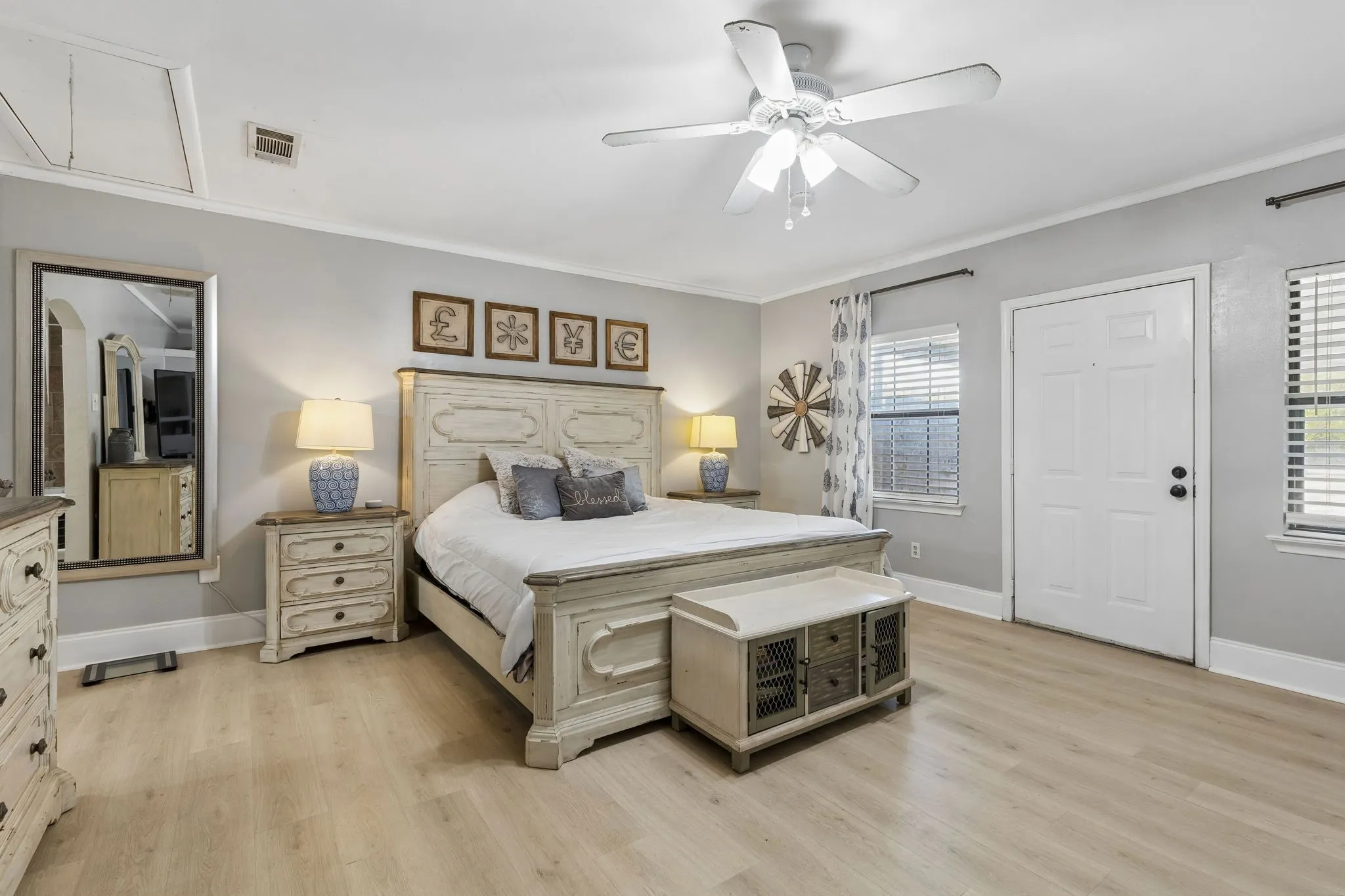 Single Family Residence For Sale in Dallas County , 7808 Cornell Drive, Rowlett, Texas 75088, 4 Bedroom, 3 Bathroom, Garage spaces, 1,735 Sqft, built in 1986, mls#21390685, Real Estate Agent in Rowlett, Homes For Sale in Dallas county, Homes For Sale in Rowlett, Realtor in Rowlett Texas, Real Estate Brokerage Independent Realty Texas, Luminita Cordes Realtor