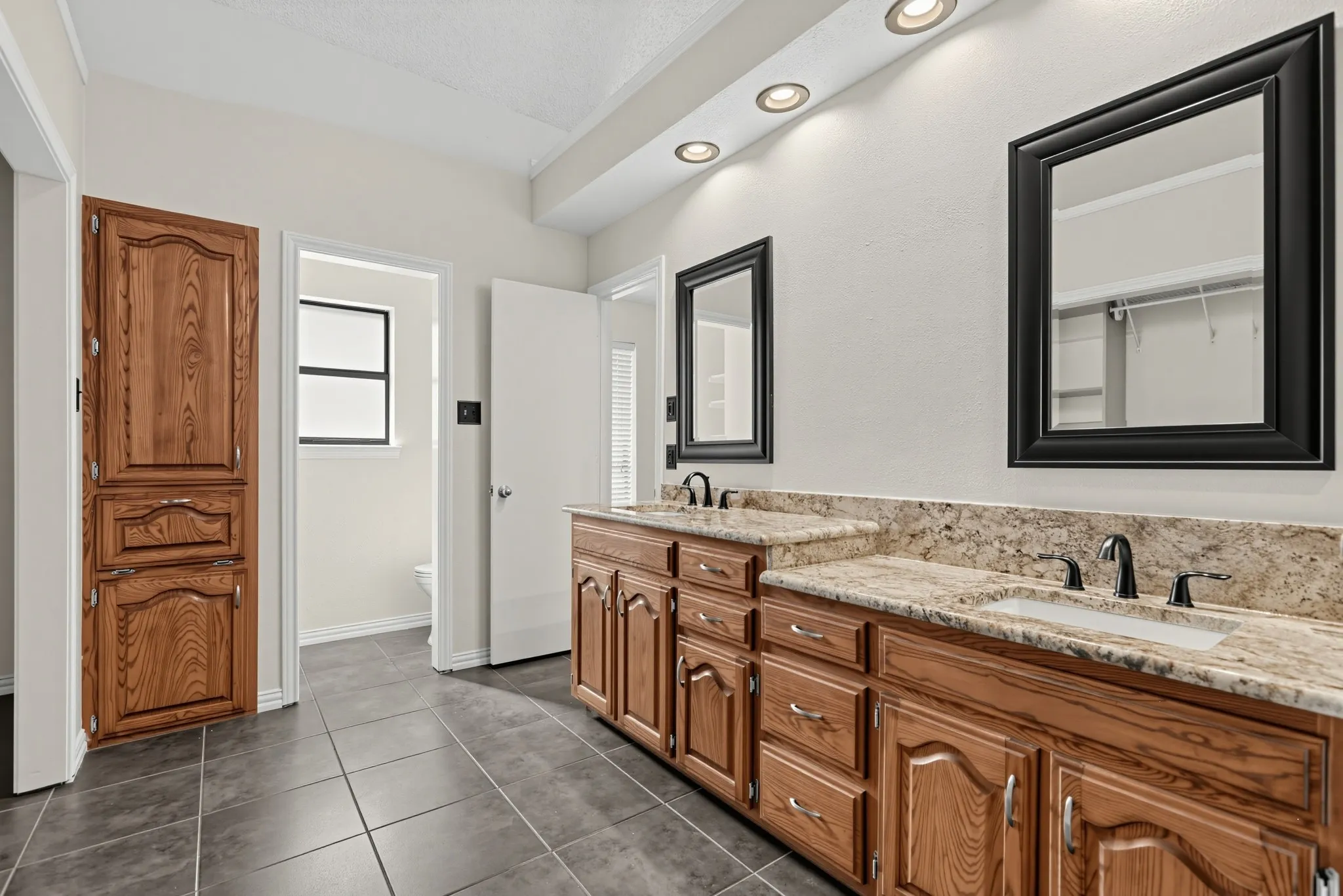 Single Family Residence For Sale in Dallas County , 2120 Springwood, Carrollton, Texas 75006, 4 Bedroom, 2 Bathroom, 2 Garage spaces, 1,985 Sqft, built in 1983, mls#21390725, Real Estate Agent in Carrollton, Homes For Sale in Dallas county, Homes For Sale in Carrollton, Realtor in Carrollton Texas, Real Estate Brokerage Independent Realty Texas, Luminita Cordes Realtor