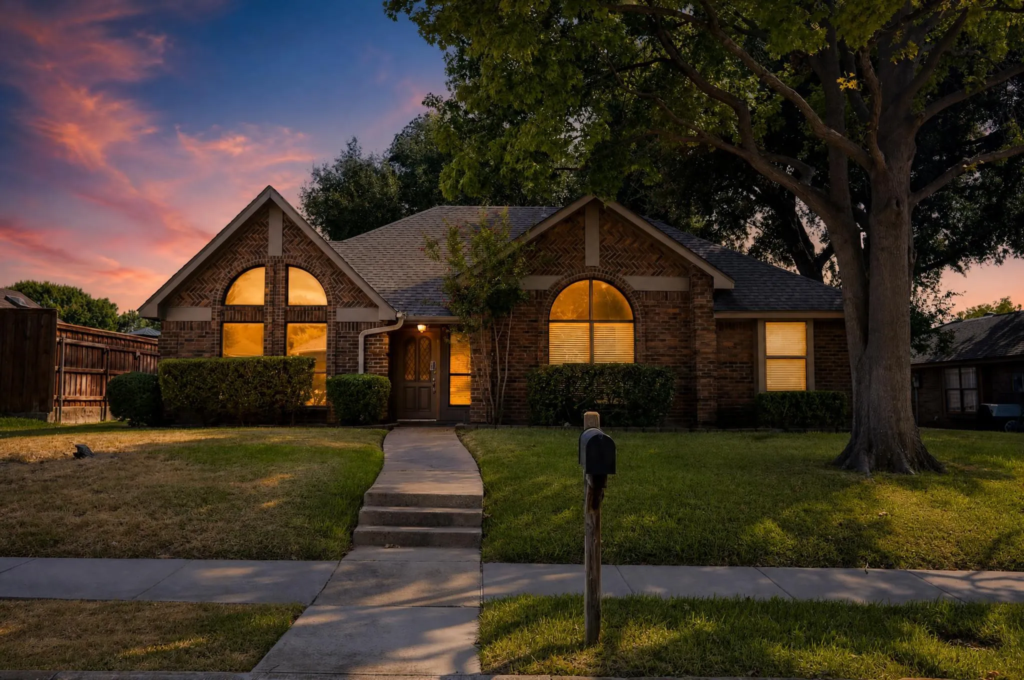 Single Family Residence For Sale in Dallas County , 2120 Springwood, Carrollton, Texas 75006, 4 Bedroom, 2 Bathroom, 2 Garage spaces, 1,985 Sqft, built in 1983, mls#21390725, Real Estate Agent in Carrollton, Homes For Sale in Dallas county, Homes For Sale in Carrollton, Realtor in Carrollton Texas, Real Estate Brokerage Independent Realty Texas, Luminita Cordes Realtor