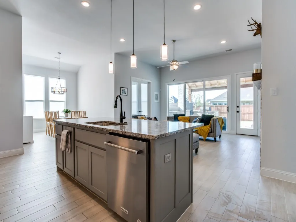 Single Family Residence For Sale in Collin County , 2700 Yarmouth Street, Celina, Texas 75009, 5 Bedroom, 5 Bathroom, 3 Garage spaces, 3,752 Sqft, built in 2021, mls#21390184, Real Estate Agent in Celina, Homes For Sale in Collin county, Homes For Sale in Celina, Realtor in Celina Texas, Real Estate Brokerage Independent Realty Texas, Luminita Cordes Realtor