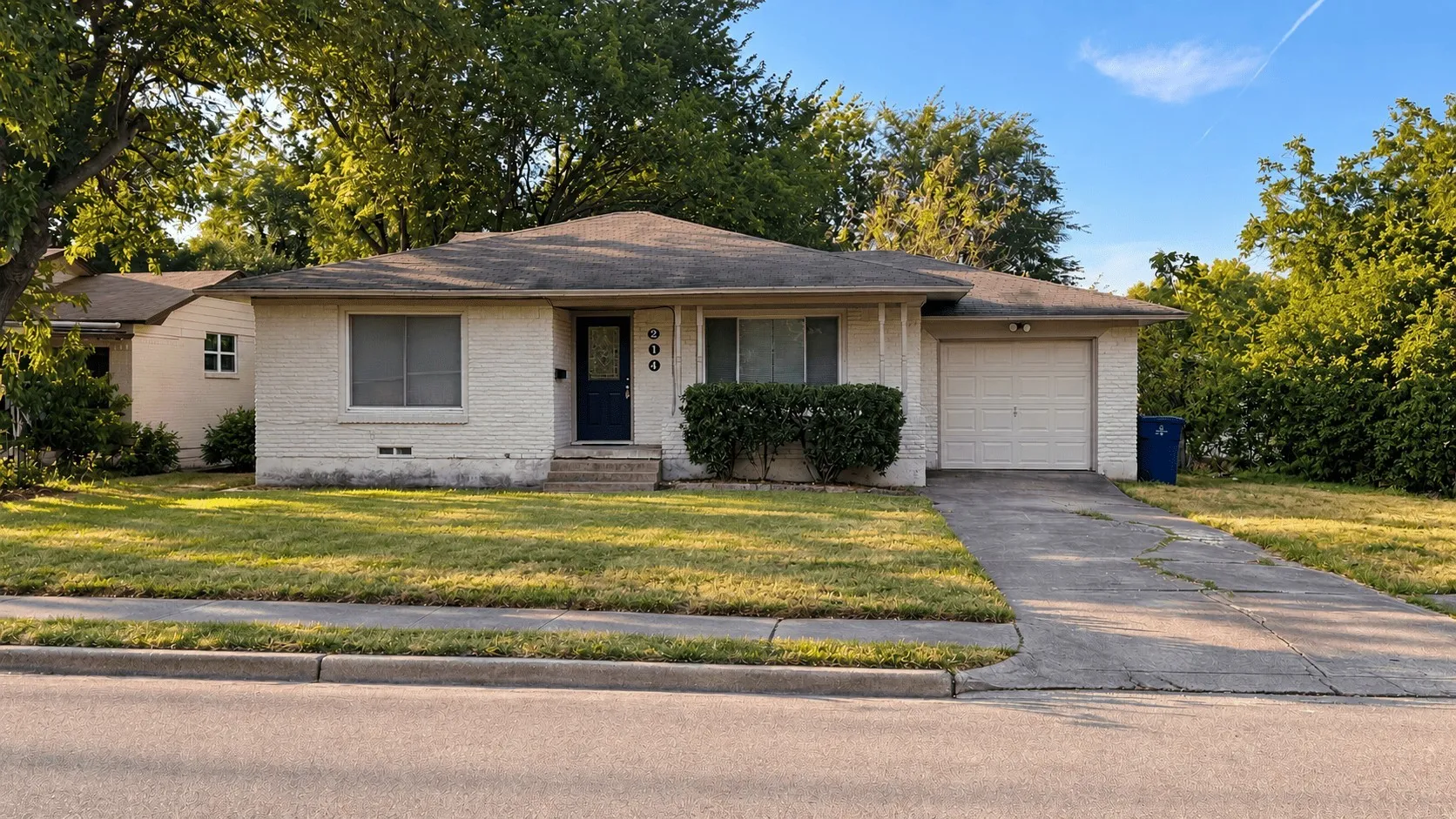 Single Family Residence For Rent in Dallas County , 214 E Carolyn Drive, Garland, Texas 75041, 3 Bedroom, 2 Bathroom, 1 Garage spaces, 1,128 Sqft, built in 1958, mls#21390019, Real Estate Agent in Garland, Homes For Rent in Dallas county, Homes For Rent in Garland, Realtor in Garland Texas, Real Estate Brokerage Independent Realty Texas, Luminita Cordes Realtor