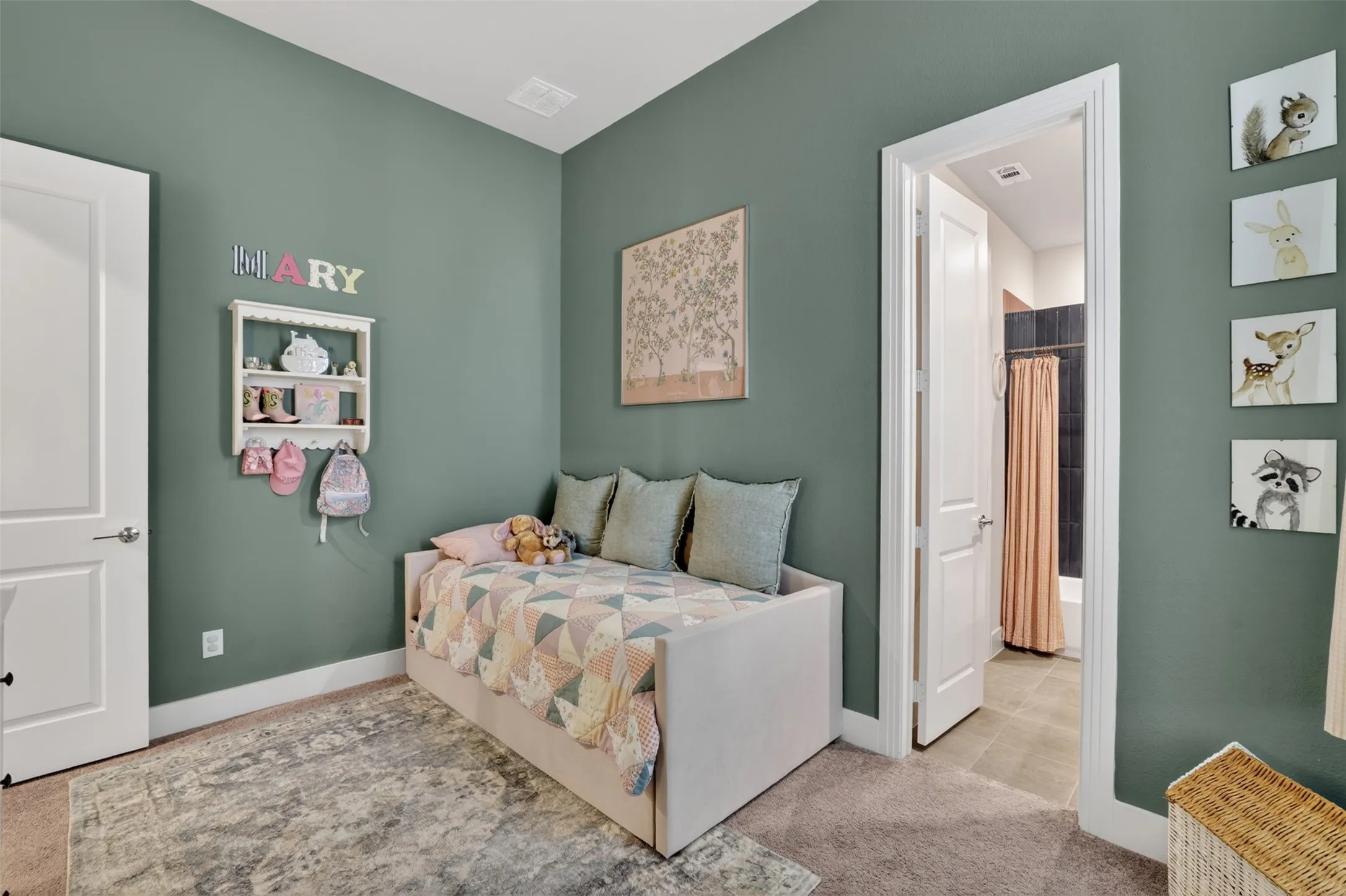4th Bedroom with ensuite bathroom