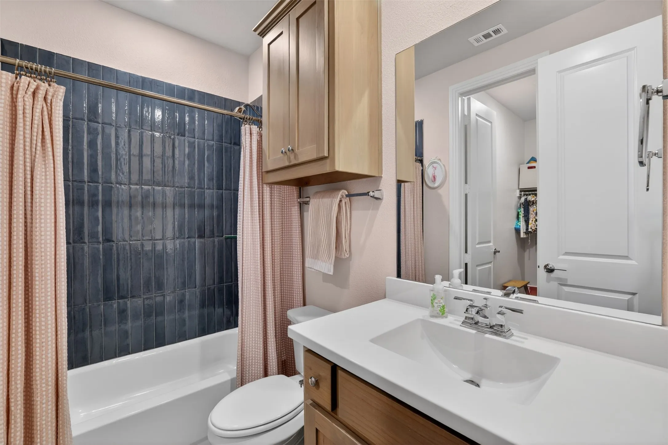 Single Family Residence For Sale in Collin County , 8504 Fannin Creek Trail, Mc Kinney, Texas 75071, 4 Bedroom, 3 Bathroom, 2 Garage spaces, 2,278 Sqft, built in 2024, mls#21390672, Real Estate Agent in Mc Kinney, Homes For Sale in Collin county, Homes For Sale in Mc Kinney, Realtor in Mc Kinney Texas, Real Estate Brokerage Independent Realty Texas, Luminita Cordes Realtor
