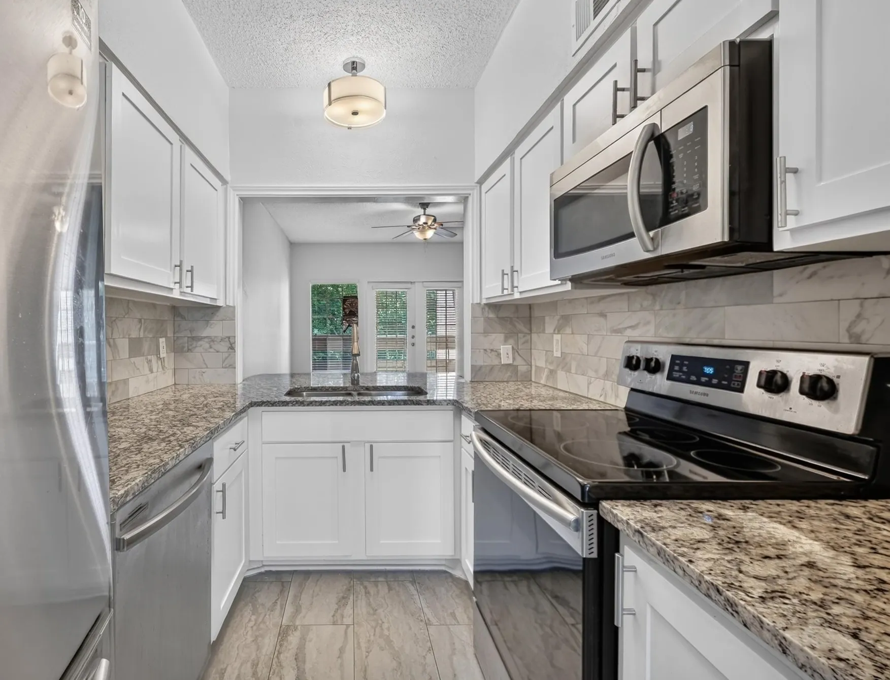 Condominium For Sale in Dallas County , 8550 Fair Oaks Crossing 112, Dallas, Texas 75243, 2 Bedroom, 3 Bathroom, Garage spaces, 1,133 Sqft, built in 1982, mls#21390282, Real Estate Agent in Dallas, Homes For Sale in Dallas county, Homes For Sale in Dallas, Realtor in Dallas Texas, Real Estate Brokerage Independent Realty Texas, Luminita Cordes Realtor