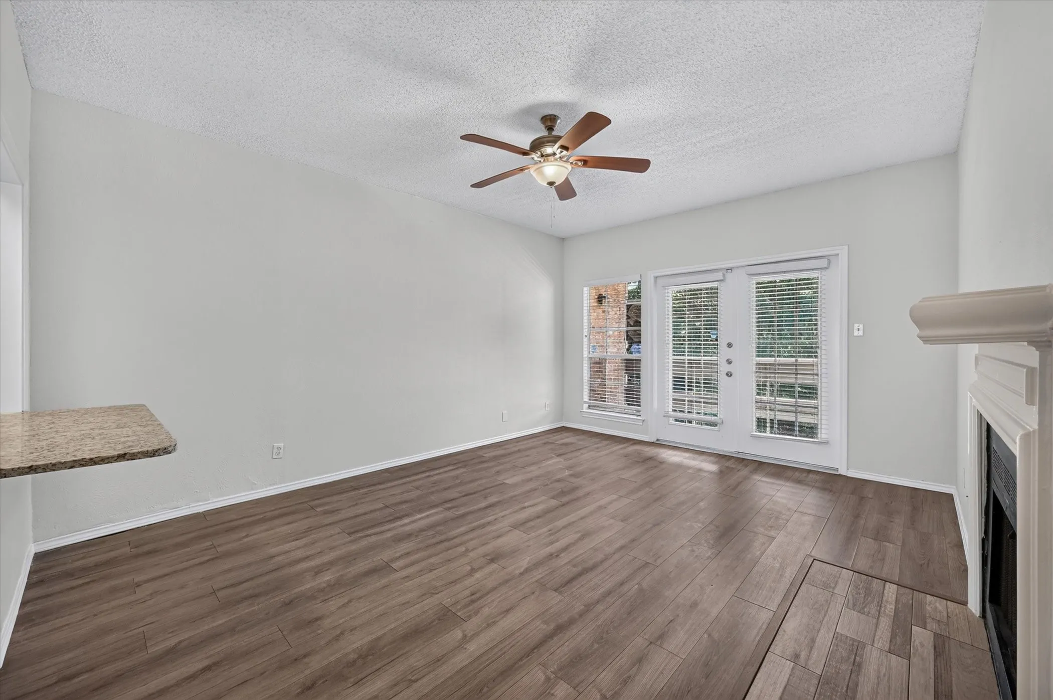 Condominium For Sale in Dallas County , 8550 Fair Oaks Crossing 112, Dallas, Texas 75243, 2 Bedroom, 3 Bathroom, Garage spaces, 1,133 Sqft, built in 1982, mls#21390282, Real Estate Agent in Dallas, Homes For Sale in Dallas county, Homes For Sale in Dallas, Realtor in Dallas Texas, Real Estate Brokerage Independent Realty Texas, Luminita Cordes Realtor