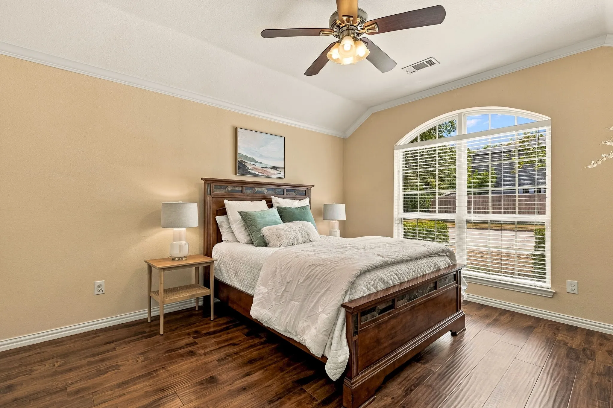 Single Family Residence For Sale in Dallas County , 1146 Calvert Drive, Cedar Hill, Texas 75104, 3 Bedroom, 2 Bathroom, 2 Garage spaces, 1,516 Sqft, built in 2015, mls#21384093, Real Estate Agent in Cedar Hill, Homes For Sale in Dallas county, Homes For Sale in Cedar Hill, Realtor in Cedar Hill Texas, Real Estate Brokerage Independent Realty Texas, Luminita Cordes Realtor