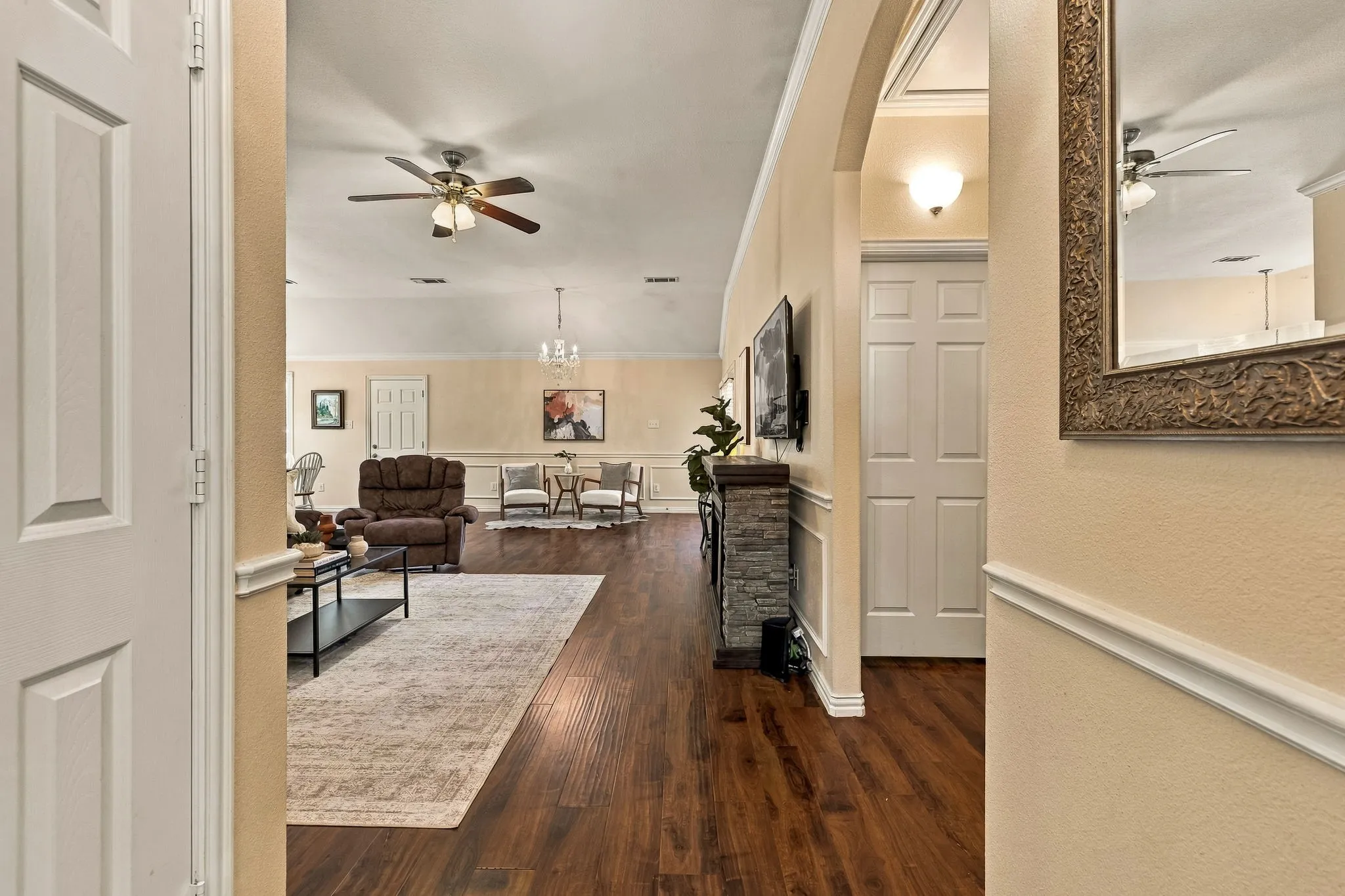 Single Family Residence For Sale in Dallas County , 1146 Calvert Drive, Cedar Hill, Texas 75104, 3 Bedroom, 2 Bathroom, 2 Garage spaces, 1,516 Sqft, built in 2015, mls#21384093, Real Estate Agent in Cedar Hill, Homes For Sale in Dallas county, Homes For Sale in Cedar Hill, Realtor in Cedar Hill Texas, Real Estate Brokerage Independent Realty Texas, Luminita Cordes Realtor
