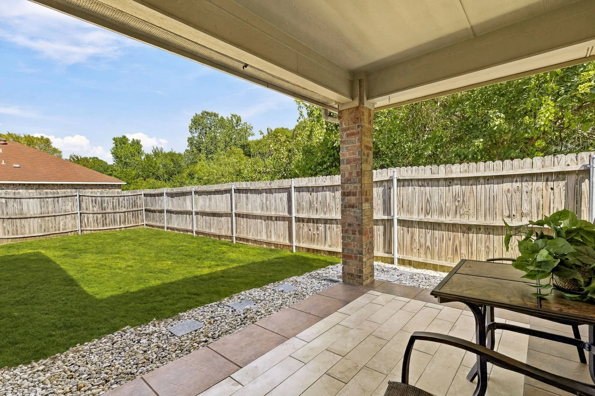 Single Family Residence For Sale in Dallas County , 1146 Calvert Drive, Cedar Hill, Texas 75104, 3 Bedroom, 2 Bathroom, 2 Garage spaces, 1,516 Sqft, built in 2015, mls#21384093, Real Estate Agent in Cedar Hill, Homes For Sale in Dallas county, Homes For Sale in Cedar Hill, Realtor in Cedar Hill Texas, Real Estate Brokerage Independent Realty Texas, Luminita Cordes Realtor
