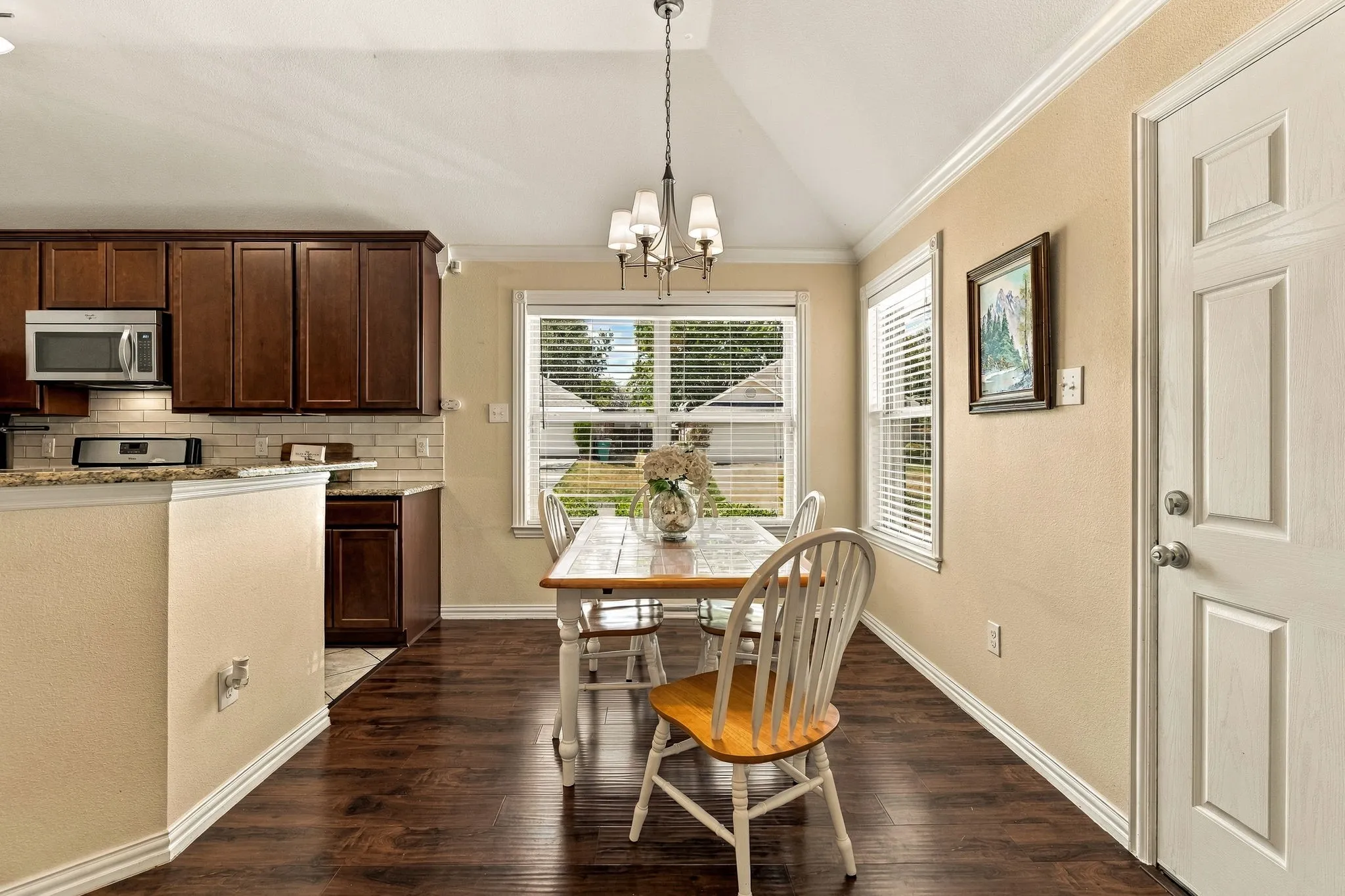 Single Family Residence For Sale in Dallas County , 1146 Calvert Drive, Cedar Hill, Texas 75104, 3 Bedroom, 2 Bathroom, 2 Garage spaces, 1,516 Sqft, built in 2015, mls#21384093, Real Estate Agent in Cedar Hill, Homes For Sale in Dallas county, Homes For Sale in Cedar Hill, Realtor in Cedar Hill Texas, Real Estate Brokerage Independent Realty Texas, Luminita Cordes Realtor