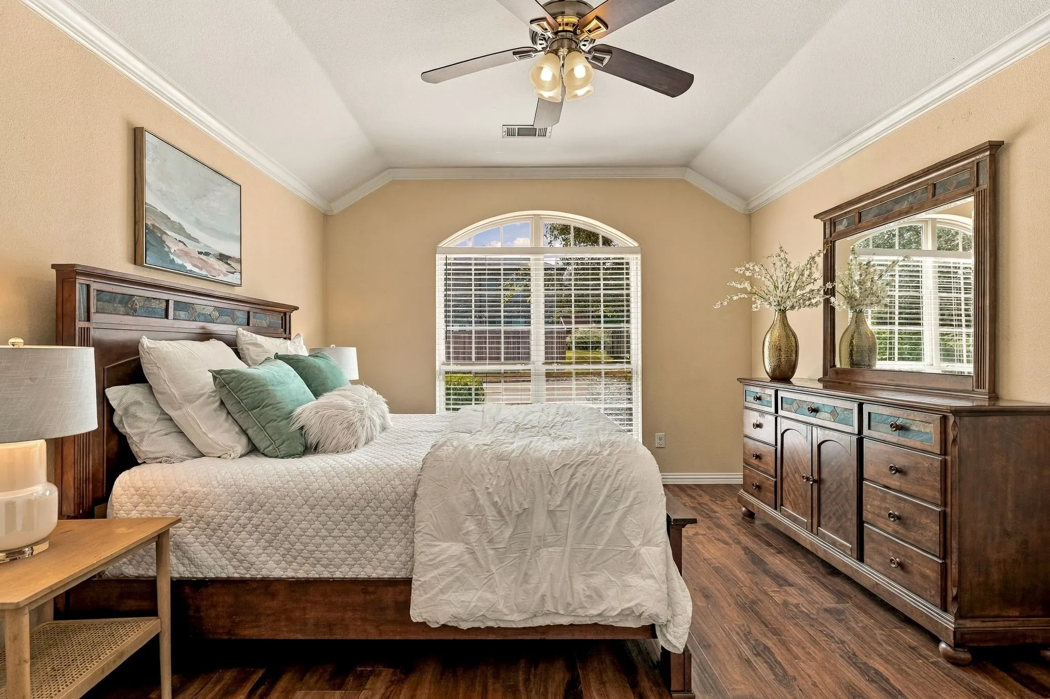 Single Family Residence For Sale in Dallas County , 1146 Calvert Drive, Cedar Hill, Texas 75104, 3 Bedroom, 2 Bathroom, 2 Garage spaces, 1,516 Sqft, built in 2015, mls#21384093, Real Estate Agent in Cedar Hill, Homes For Sale in Dallas county, Homes For Sale in Cedar Hill, Realtor in Cedar Hill Texas, Real Estate Brokerage Independent Realty Texas, Luminita Cordes Realtor