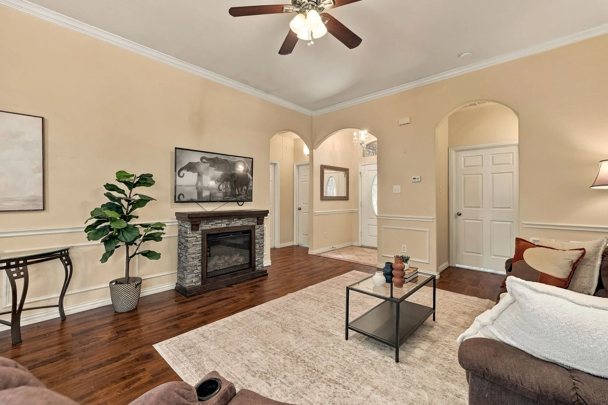 Single Family Residence For Sale in Dallas County , 1146 Calvert Drive, Cedar Hill, Texas 75104, 3 Bedroom, 2 Bathroom, 2 Garage spaces, 1,516 Sqft, built in 2015, mls#21384093, Real Estate Agent in Cedar Hill, Homes For Sale in Dallas county, Homes For Sale in Cedar Hill, Realtor in Cedar Hill Texas, Real Estate Brokerage Independent Realty Texas, Luminita Cordes Realtor