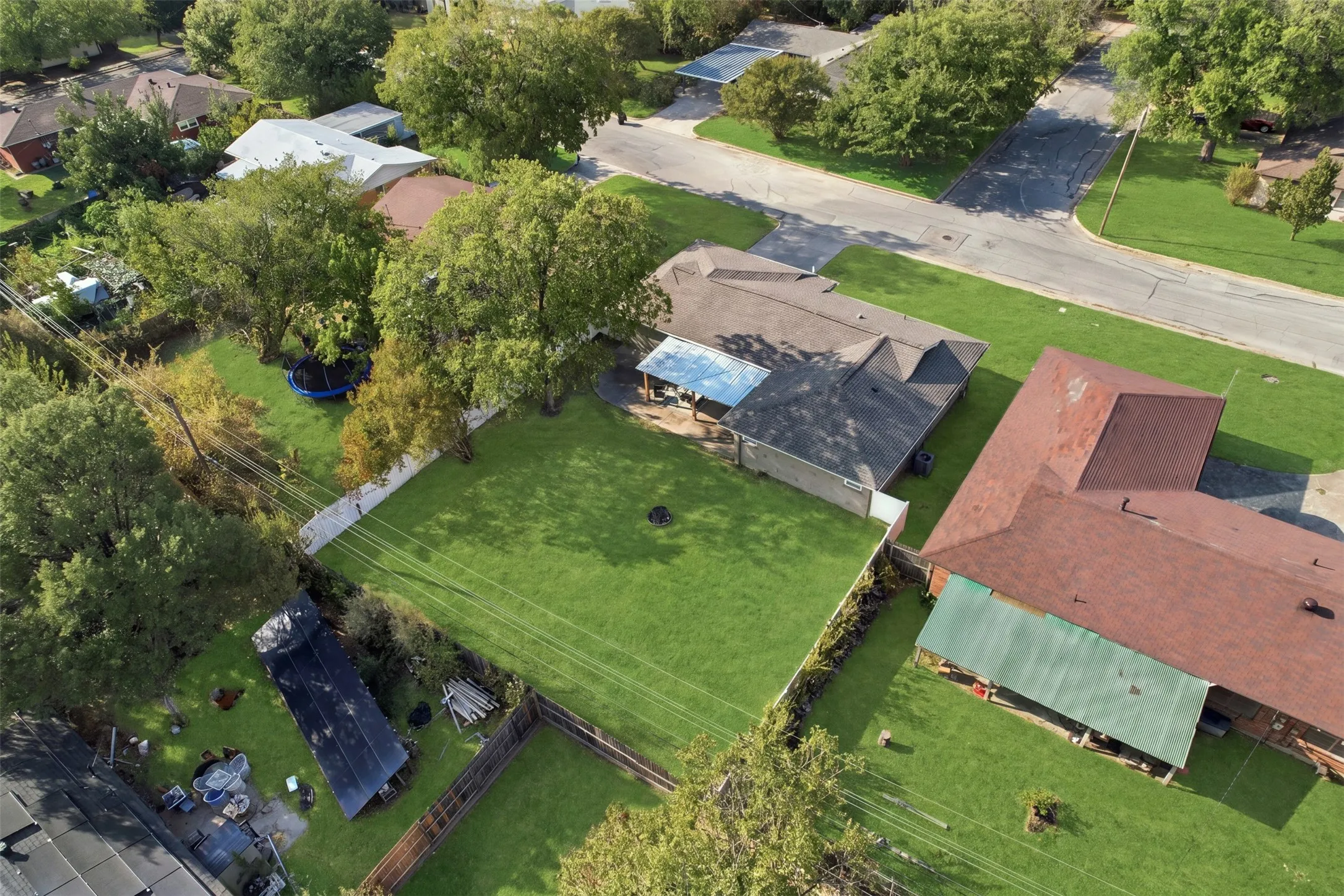 Single Family Residence For Sale in Tarrant County , 5012 Ira Street, Haltom City, Texas 76117, 3 Bedroom, 2 Bathroom, 2 Garage spaces, 1,285 Sqft, built in 1958, mls#21388927, Real Estate Agent in Haltom City, Homes For Sale in Tarrant county, Homes For Sale in Haltom City, Realtor in Haltom City Texas, Real Estate Brokerage Independent Realty Texas, Luminita Cordes Realtor