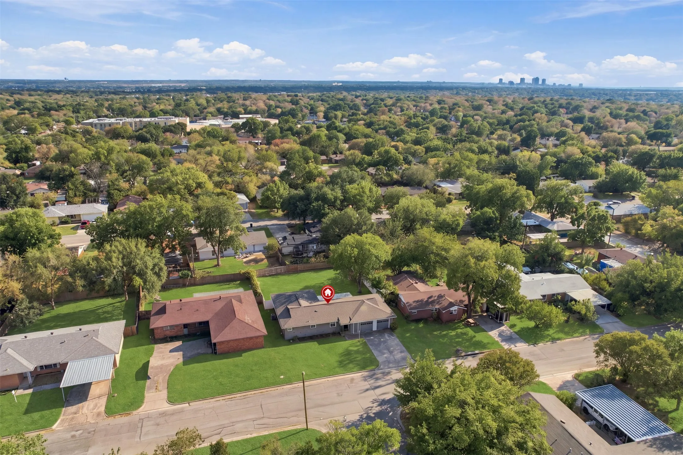 Single Family Residence For Sale in Tarrant County , 5012 Ira Street, Haltom City, Texas 76117, 3 Bedroom, 2 Bathroom, 2 Garage spaces, 1,285 Sqft, built in 1958, mls#21388927, Real Estate Agent in Haltom City, Homes For Sale in Tarrant county, Homes For Sale in Haltom City, Realtor in Haltom City Texas, Real Estate Brokerage Independent Realty Texas, Luminita Cordes Realtor