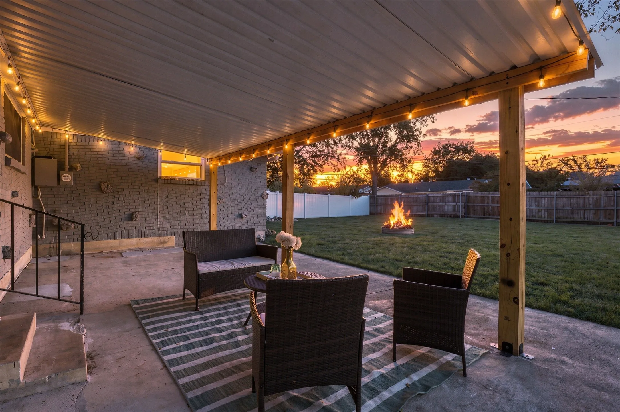 Single Family Residence For Sale in Tarrant County , 5012 Ira Street, Haltom City, Texas 76117, 3 Bedroom, 2 Bathroom, 2 Garage spaces, 1,285 Sqft, built in 1958, mls#21388927, Real Estate Agent in Haltom City, Homes For Sale in Tarrant county, Homes For Sale in Haltom City, Realtor in Haltom City Texas, Real Estate Brokerage Independent Realty Texas, Luminita Cordes Realtor