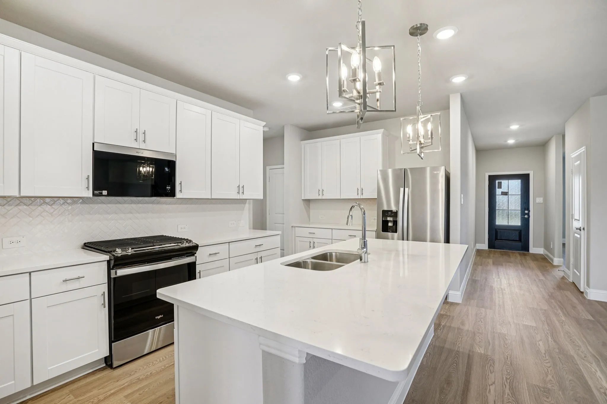  Photo is not of the actual home, but is an inspirational photo of builder’s model home and may depict options, furnishings, and/or decorator features that are not included.
