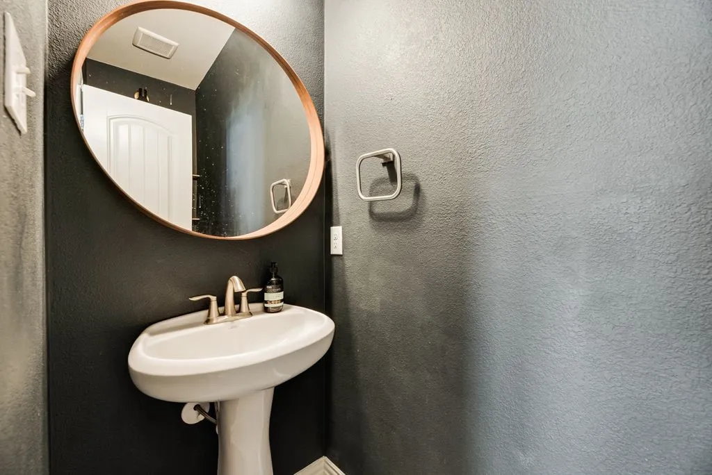 Single Family Residence For Rent in Denton County , 12009 Fairbanks Court, Frisco, Texas 75036, 4 Bedroom, 3 Bathroom, 2 Garage spaces, 2,143 Sqft, built in 2016, mls#21390688, Real Estate Agent in Frisco, Homes For Rent in Denton county, Homes For Rent in Frisco, Realtor in Frisco Texas, Real Estate Brokerage Independent Realty Texas, Luminita Cordes Realtor