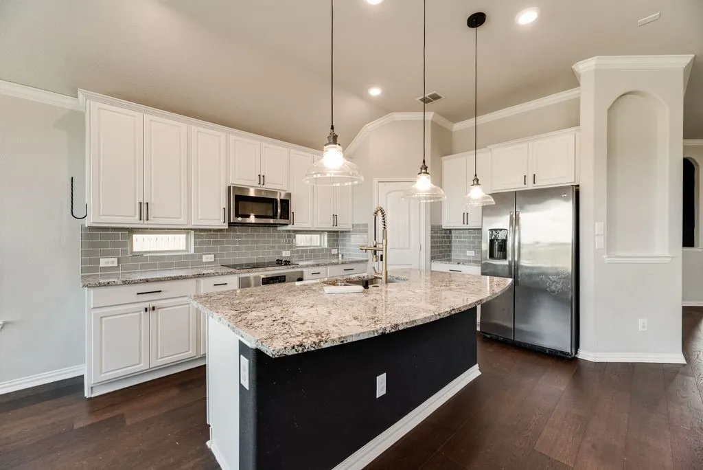 Single Family Residence For Rent in Denton County , 12009 Fairbanks Court, Frisco, Texas 75036, 4 Bedroom, 3 Bathroom, 2 Garage spaces, 2,143 Sqft, built in 2016, mls#21390688, Real Estate Agent in Frisco, Homes For Rent in Denton county, Homes For Rent in Frisco, Realtor in Frisco Texas, Real Estate Brokerage Independent Realty Texas, Luminita Cordes Realtor