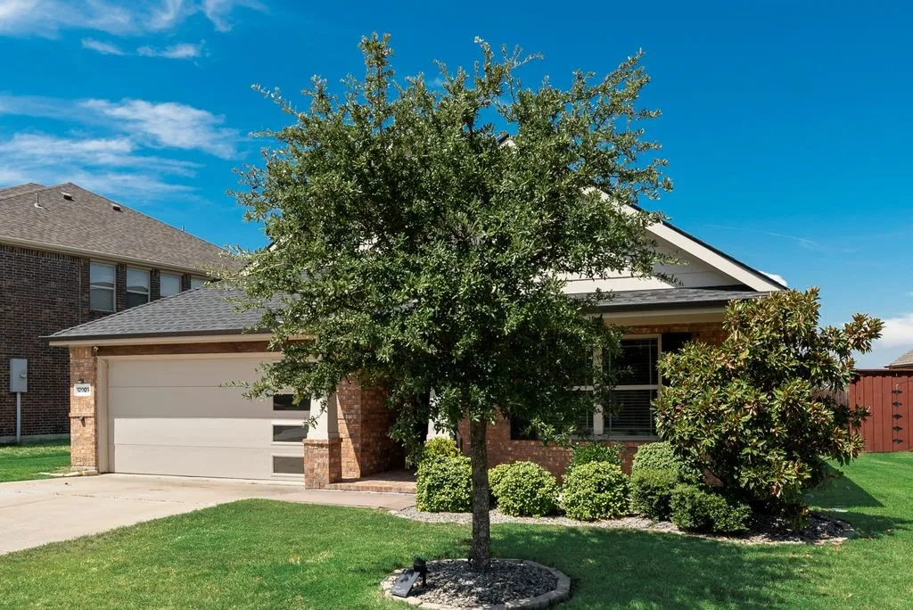 Single Family Residence For Rent in Denton County , 12009 Fairbanks Court, Frisco, Texas 75036, 4 Bedroom, 3 Bathroom, 2 Garage spaces, 2,143 Sqft, built in 2016, mls#21390688, Real Estate Agent in Frisco, Homes For Rent in Denton county, Homes For Rent in Frisco, Realtor in Frisco Texas, Real Estate Brokerage Independent Realty Texas, Luminita Cordes Realtor