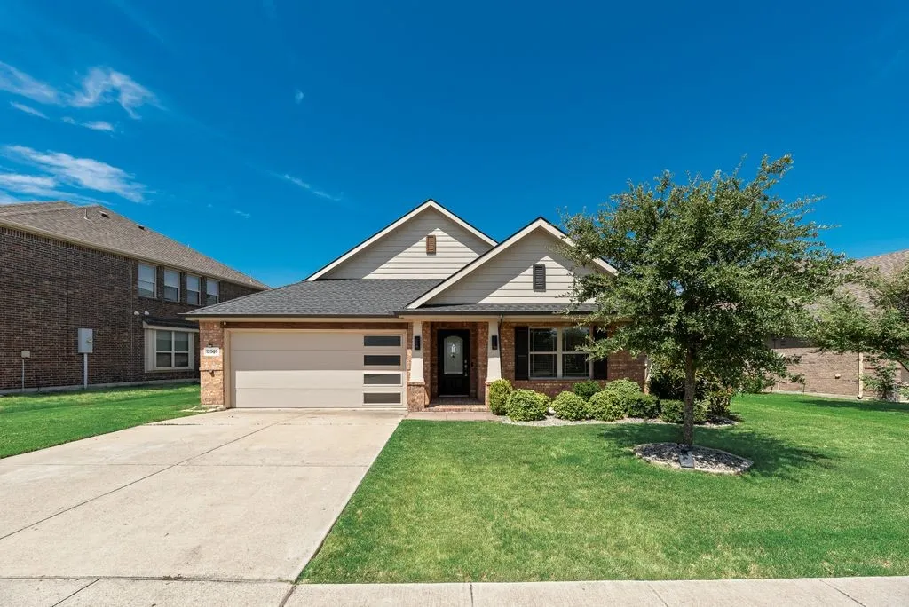 Single Family Residence For Rent in Denton County , 12009 Fairbanks Court, Frisco, Texas 75036, 4 Bedroom, 3 Bathroom, 2 Garage spaces, 2,143 Sqft, built in 2016, mls#21390688, Real Estate Agent in Frisco, Homes For Rent in Denton county, Homes For Rent in Frisco, Realtor in Frisco Texas, Real Estate Brokerage Independent Realty Texas, Luminita Cordes Realtor