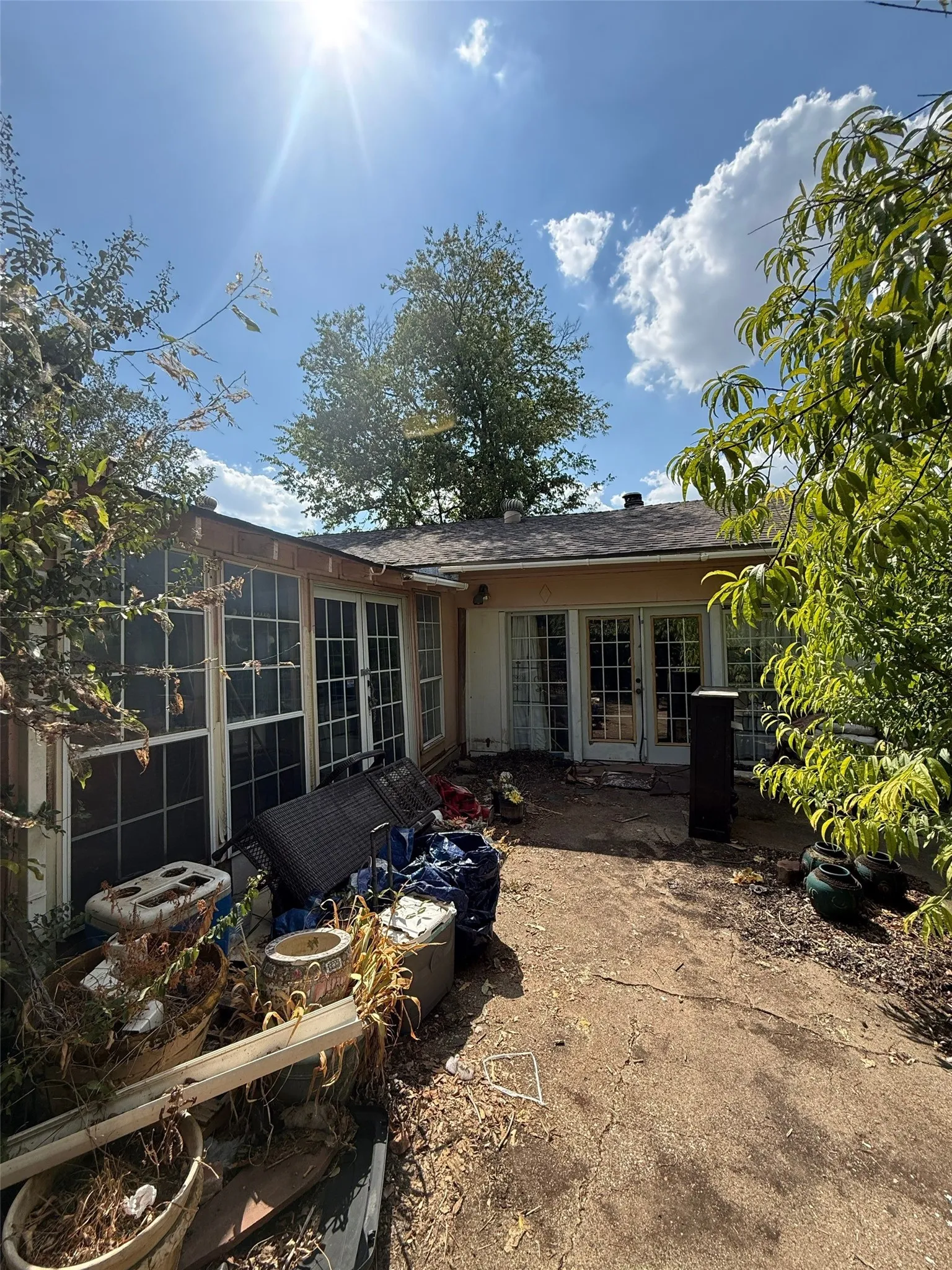 Single Family Residence For Sale in Dallas County , 5515 Glen Forest Lane, Dallas, Texas 75241, 4 Bedroom, 2 Bathroom, Garage spaces, 1,758 Sqft, built in 1964, mls#21390698, Real Estate Agent in Dallas, Homes For Sale in Dallas county, Homes For Sale in Dallas, Realtor in Dallas Texas, Real Estate Brokerage Independent Realty Texas, Luminita Cordes Realtor