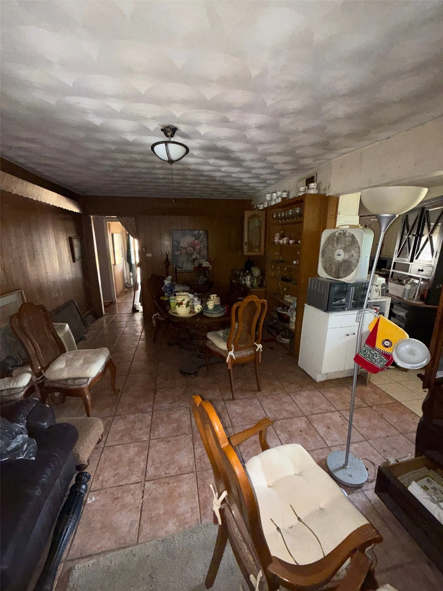 Single Family Residence For Sale in Dallas County , 5515 Glen Forest Lane, Dallas, Texas 75241, 4 Bedroom, 2 Bathroom, Garage spaces, 1,758 Sqft, built in 1964, mls#21390698, Real Estate Agent in Dallas, Homes For Sale in Dallas county, Homes For Sale in Dallas, Realtor in Dallas Texas, Real Estate Brokerage Independent Realty Texas, Luminita Cordes Realtor