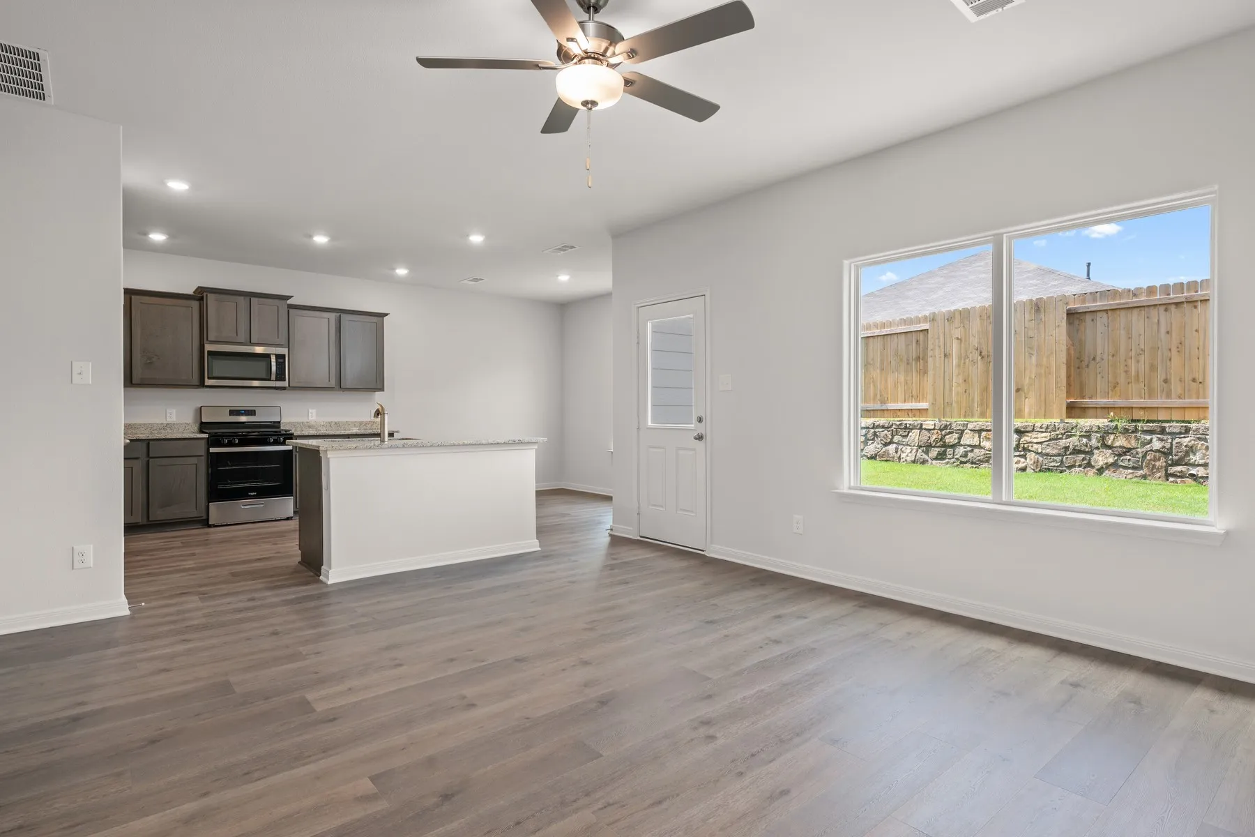Single Family Residence For Sale in Johnson County , 301 Revolution Drive, Venus, Texas 76084, 3 Bedroom, 3 Bathroom, 2 Garage spaces, 1,626 Sqft, built in 2026, mls#21390751, Real Estate Agent in Venus, Homes For Sale in Johnson county, Homes For Sale in Venus, Realtor in Venus Texas, Real Estate Brokerage Independent Realty Texas, Luminita Cordes Realtor