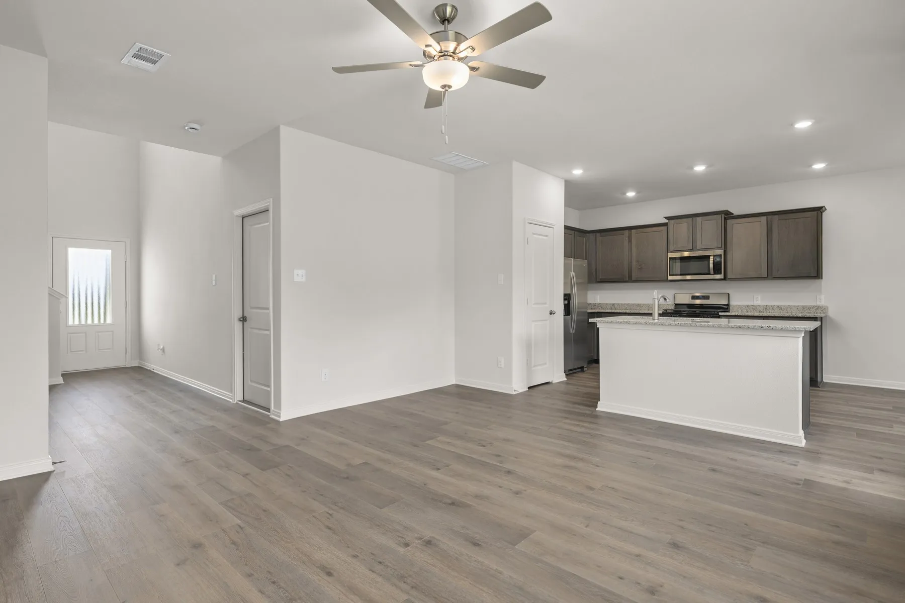 Single Family Residence For Sale in Johnson County , 301 Revolution Drive, Venus, Texas 76084, 3 Bedroom, 3 Bathroom, 2 Garage spaces, 1,626 Sqft, built in 2026, mls#21390751, Real Estate Agent in Venus, Homes For Sale in Johnson county, Homes For Sale in Venus, Realtor in Venus Texas, Real Estate Brokerage Independent Realty Texas, Luminita Cordes Realtor