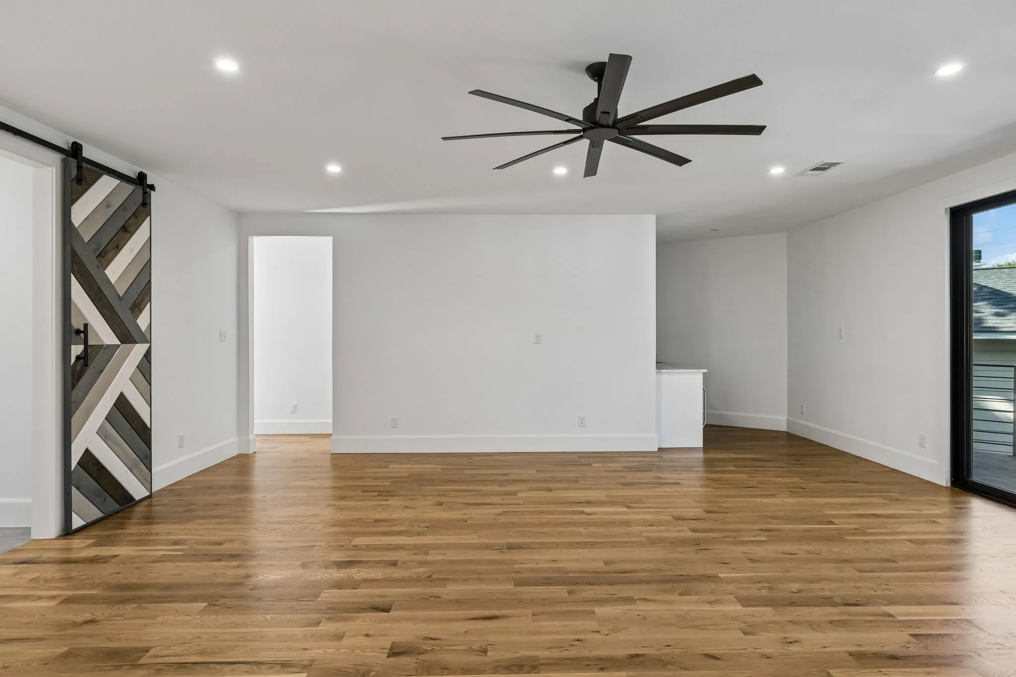 Single Family Residence For Rent in Dallas County , 8546 Glencrest Lane, Dallas, Texas 75209, 4 Bedroom, 5 Bathroom, 2 Garage spaces, 4,404 Sqft, built in 2020, mls#21390360, Real Estate Agent in Dallas, Homes For Rent in Dallas county, Homes For Rent in Dallas, Realtor in Dallas Texas, Real Estate Brokerage Independent Realty Texas, Luminita Cordes Realtor