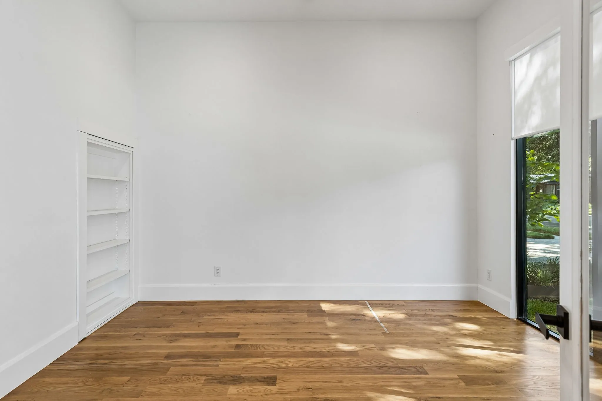 Single Family Residence For Rent in Dallas County , 8546 Glencrest Lane, Dallas, Texas 75209, 4 Bedroom, 5 Bathroom, 2 Garage spaces, 4,404 Sqft, built in 2020, mls#21390360, Real Estate Agent in Dallas, Homes For Rent in Dallas county, Homes For Rent in Dallas, Realtor in Dallas Texas, Real Estate Brokerage Independent Realty Texas, Luminita Cordes Realtor