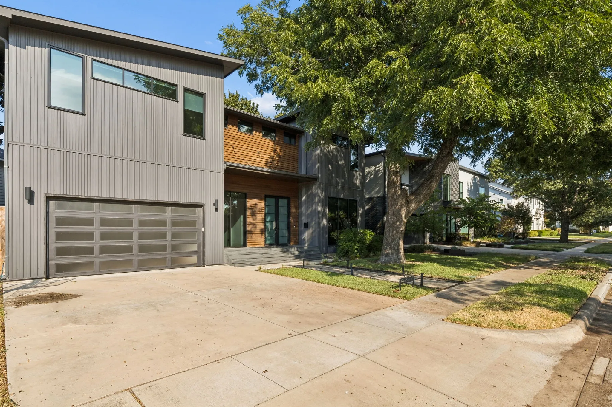 Single Family Residence For Rent in Dallas County , 8546 Glencrest Lane, Dallas, Texas 75209, 4 Bedroom, 5 Bathroom, 2 Garage spaces, 4,404 Sqft, built in 2020, mls#21390360, Real Estate Agent in Dallas, Homes For Rent in Dallas county, Homes For Rent in Dallas, Realtor in Dallas Texas, Real Estate Brokerage Independent Realty Texas, Luminita Cordes Realtor